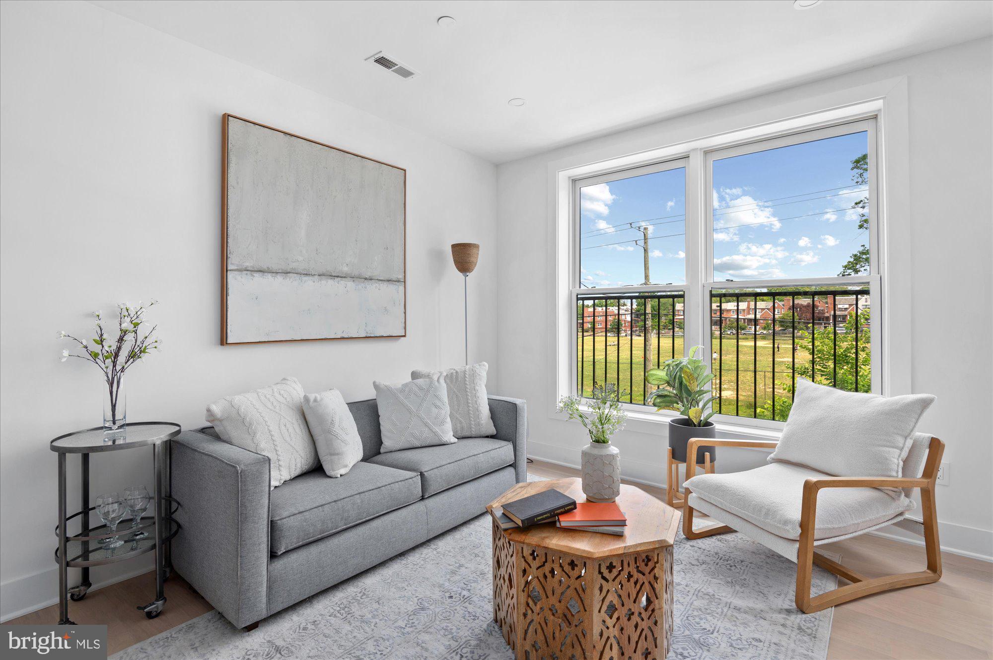 232 Hamilton STREET NW Unit: 5