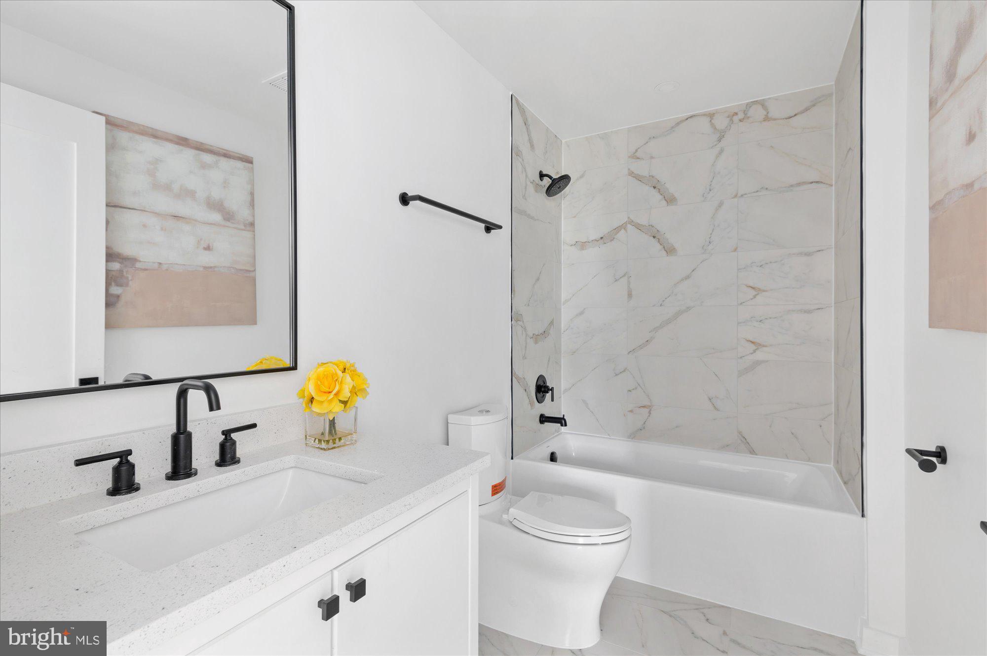 232 Hamilton STREET NW Unit: 5