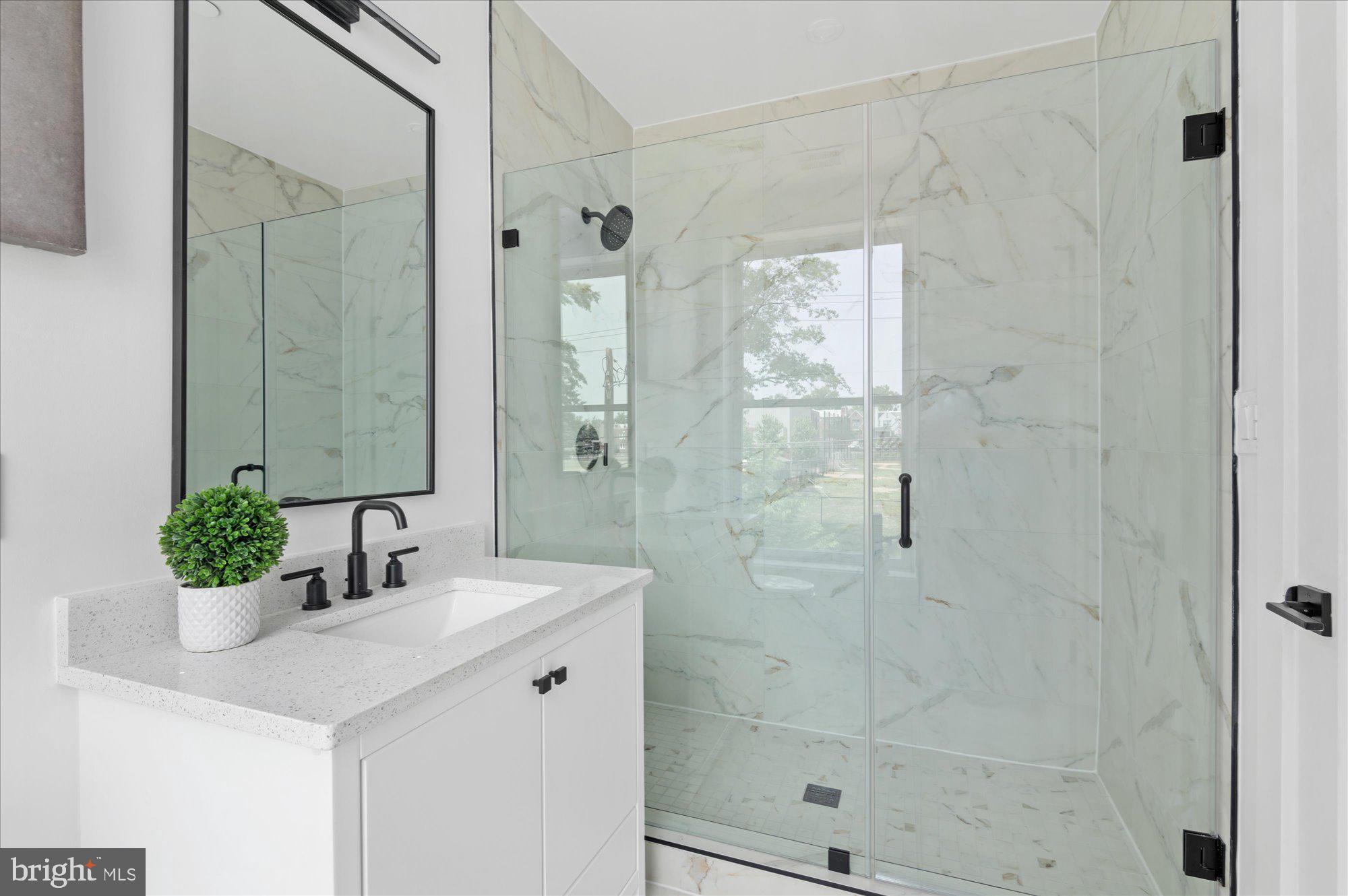 232 Hamilton STREET NW Unit: 5