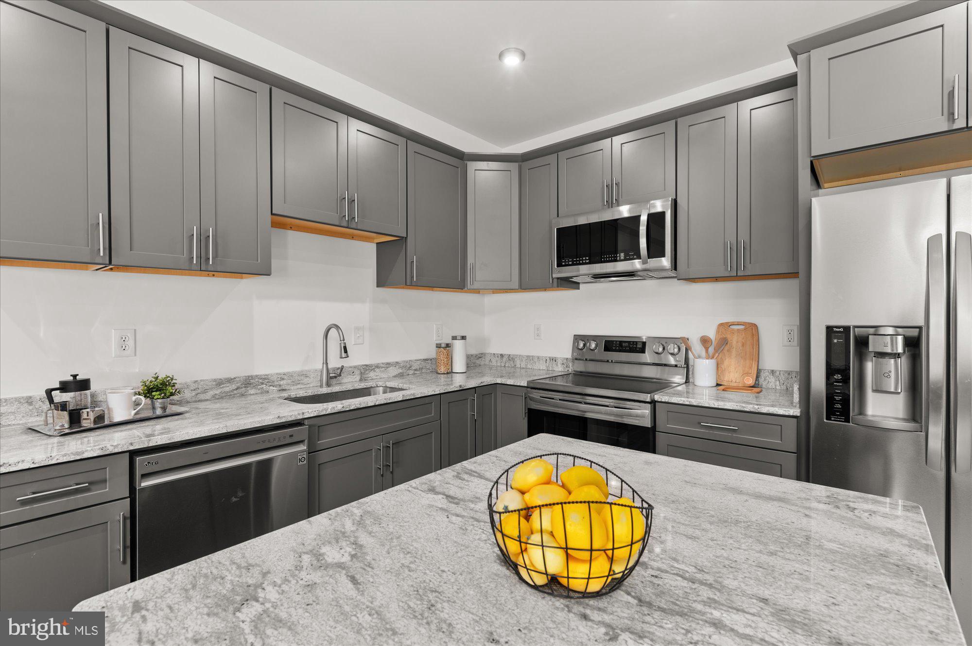 1940 3rd STREET NE Unit: 12