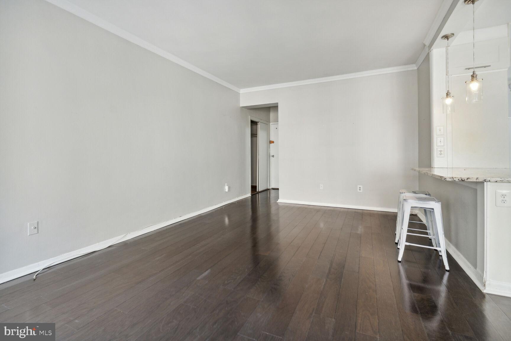 1711 Massachusetts Avenue NW Unit: 323