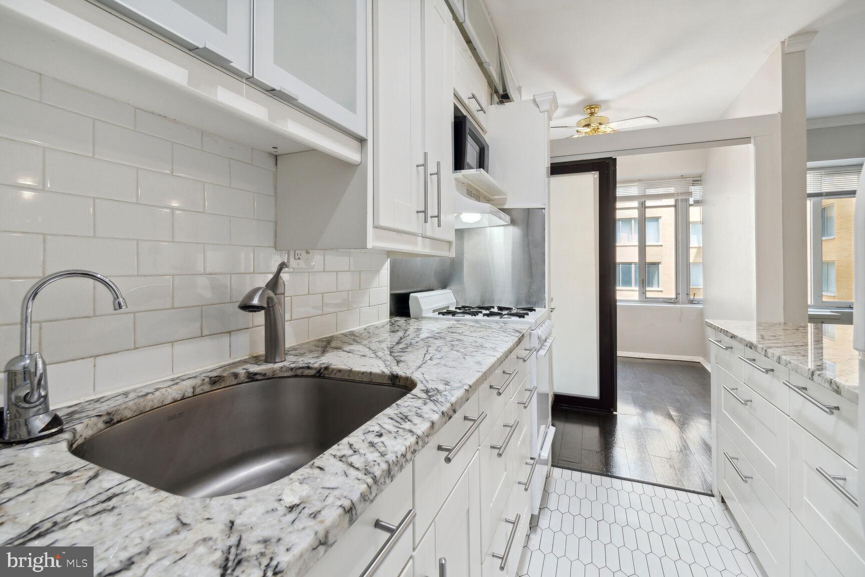 1711 Massachusetts Avenue NW Unit: 323