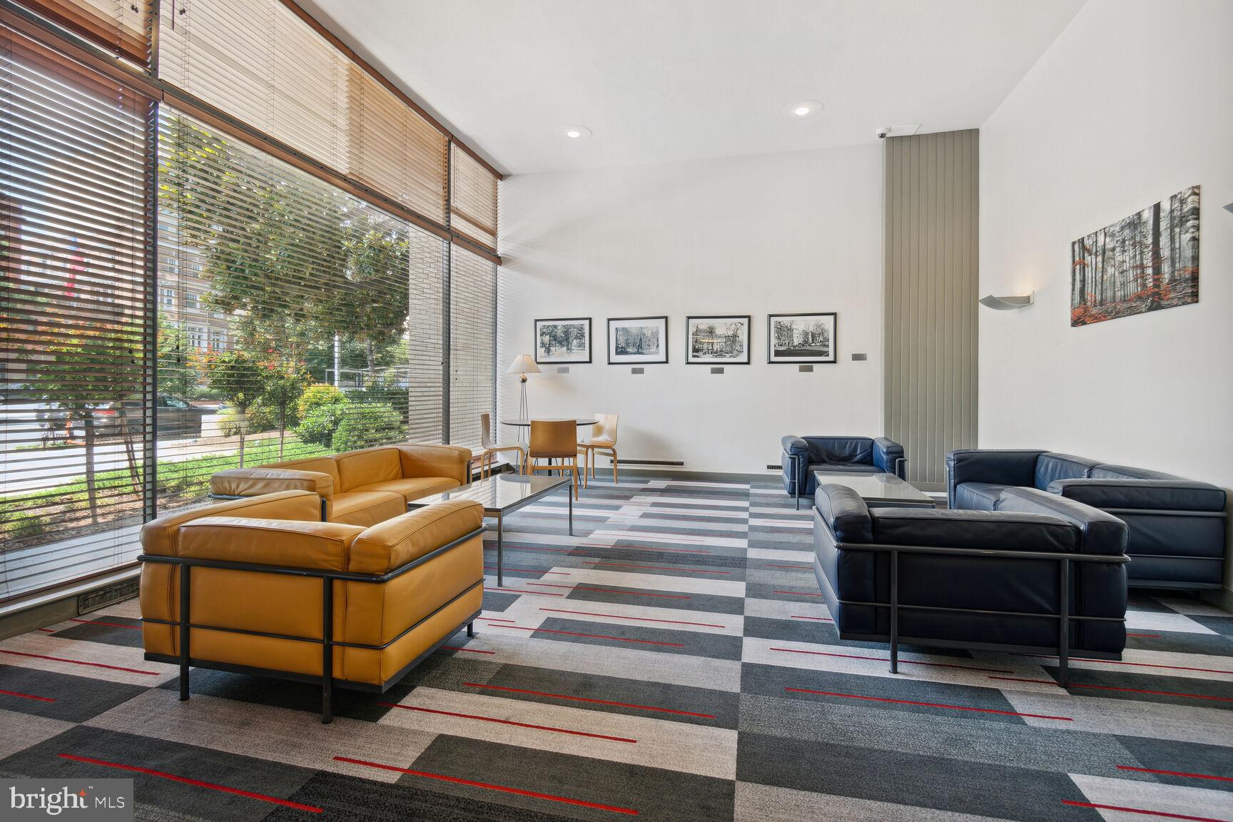 1711 Massachusetts Avenue NW Unit: 323