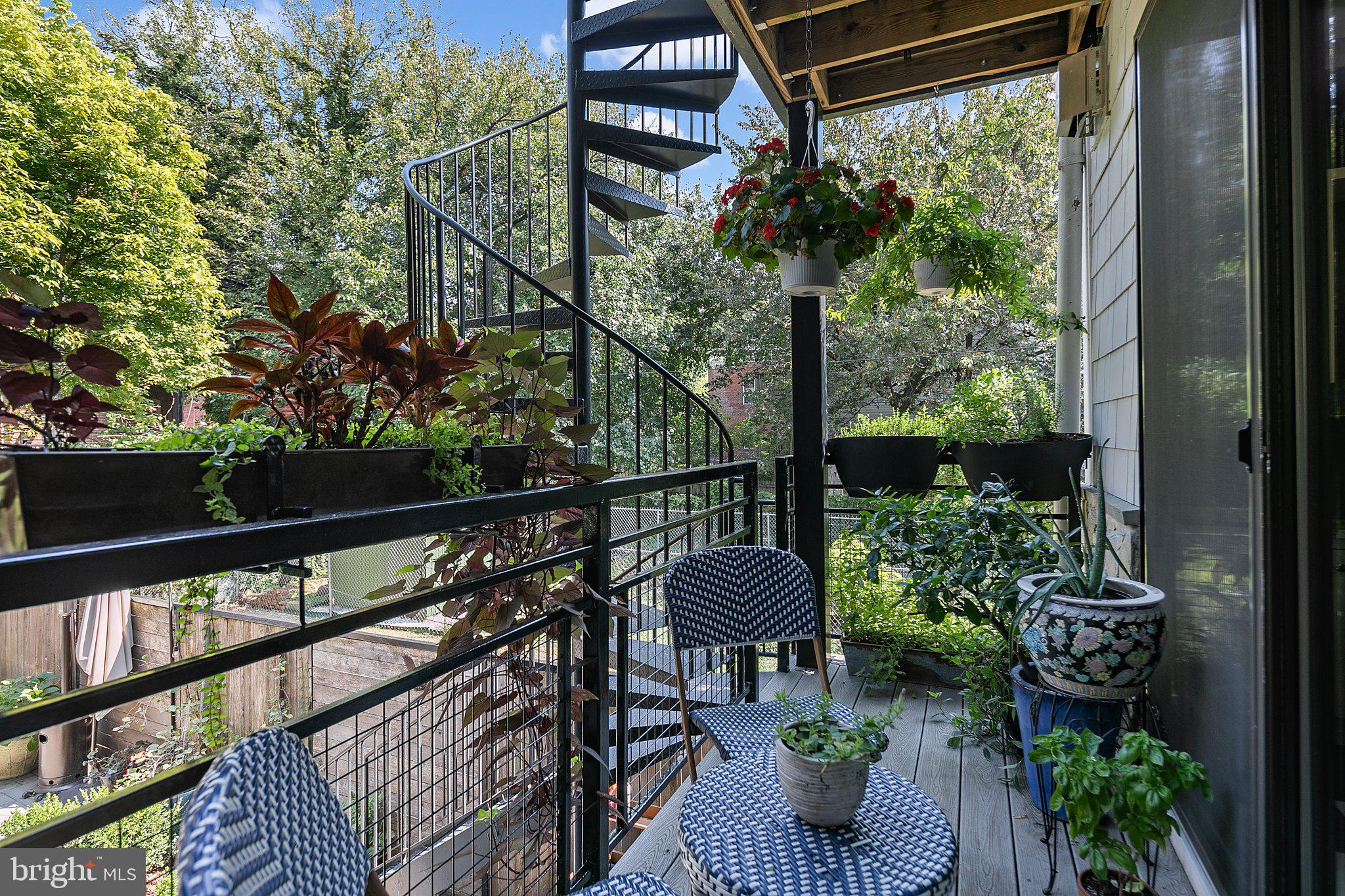 1343 Kenyon STREET NW Unit: 1