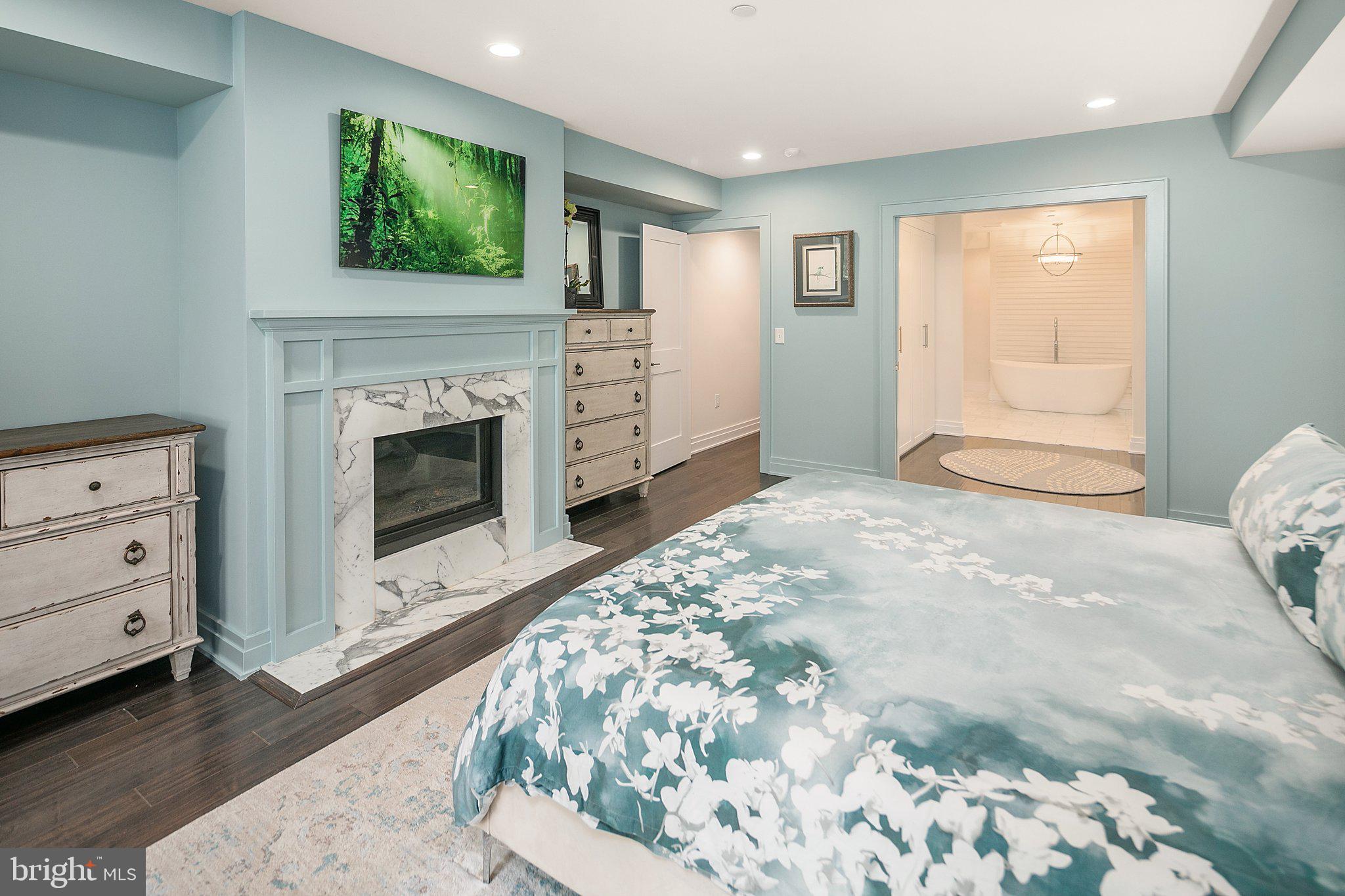 1343 Kenyon STREET NW Unit: 1