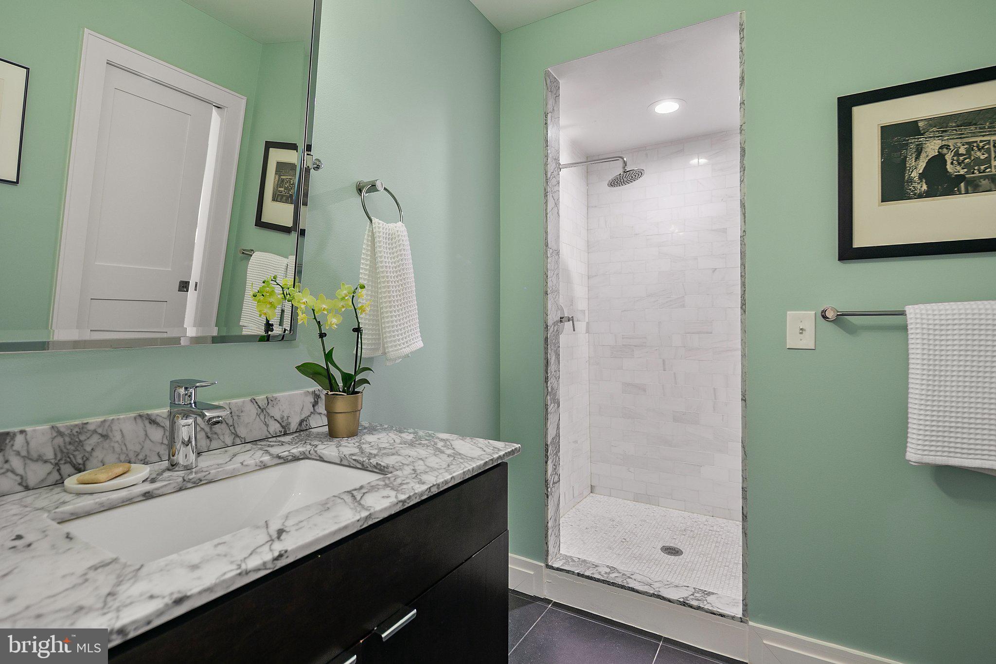 1343 Kenyon STREET NW Unit: 1