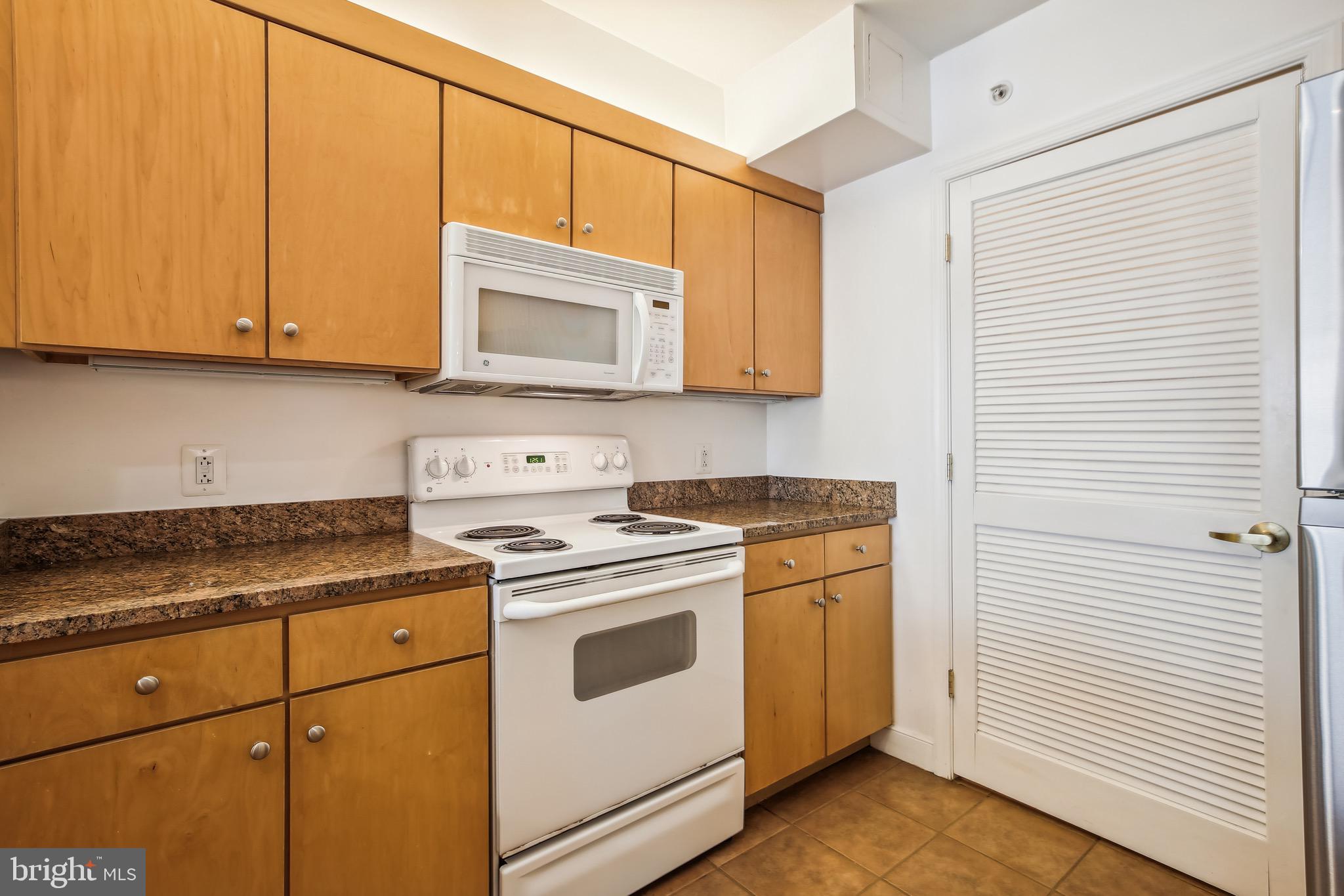 631 D St NW #931