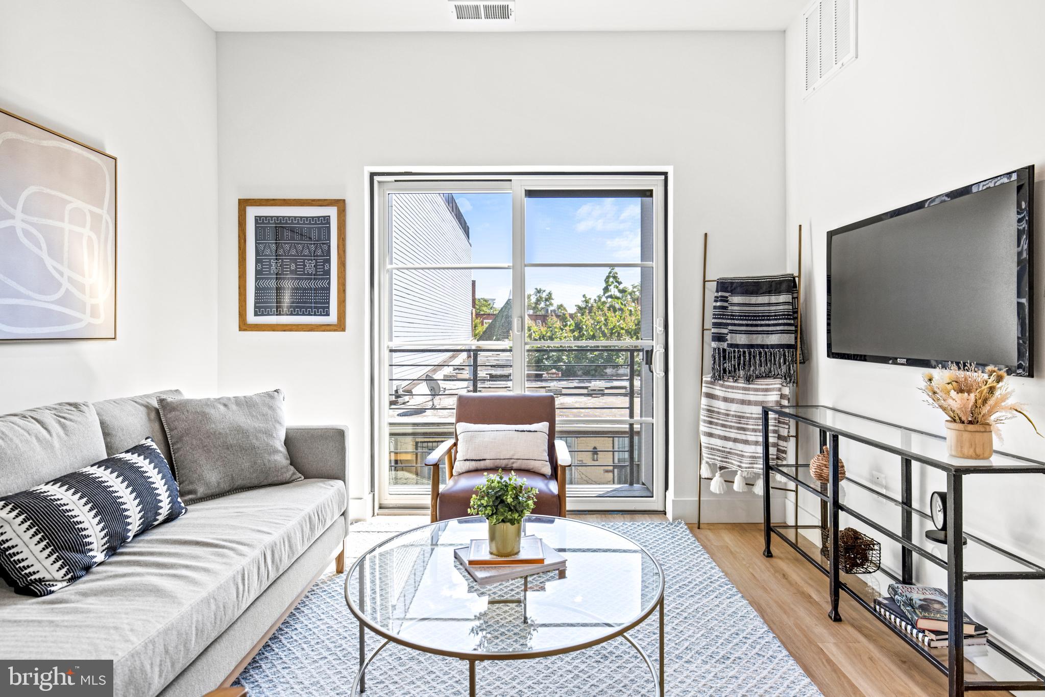 2310 4th STREET NE Unit: 20