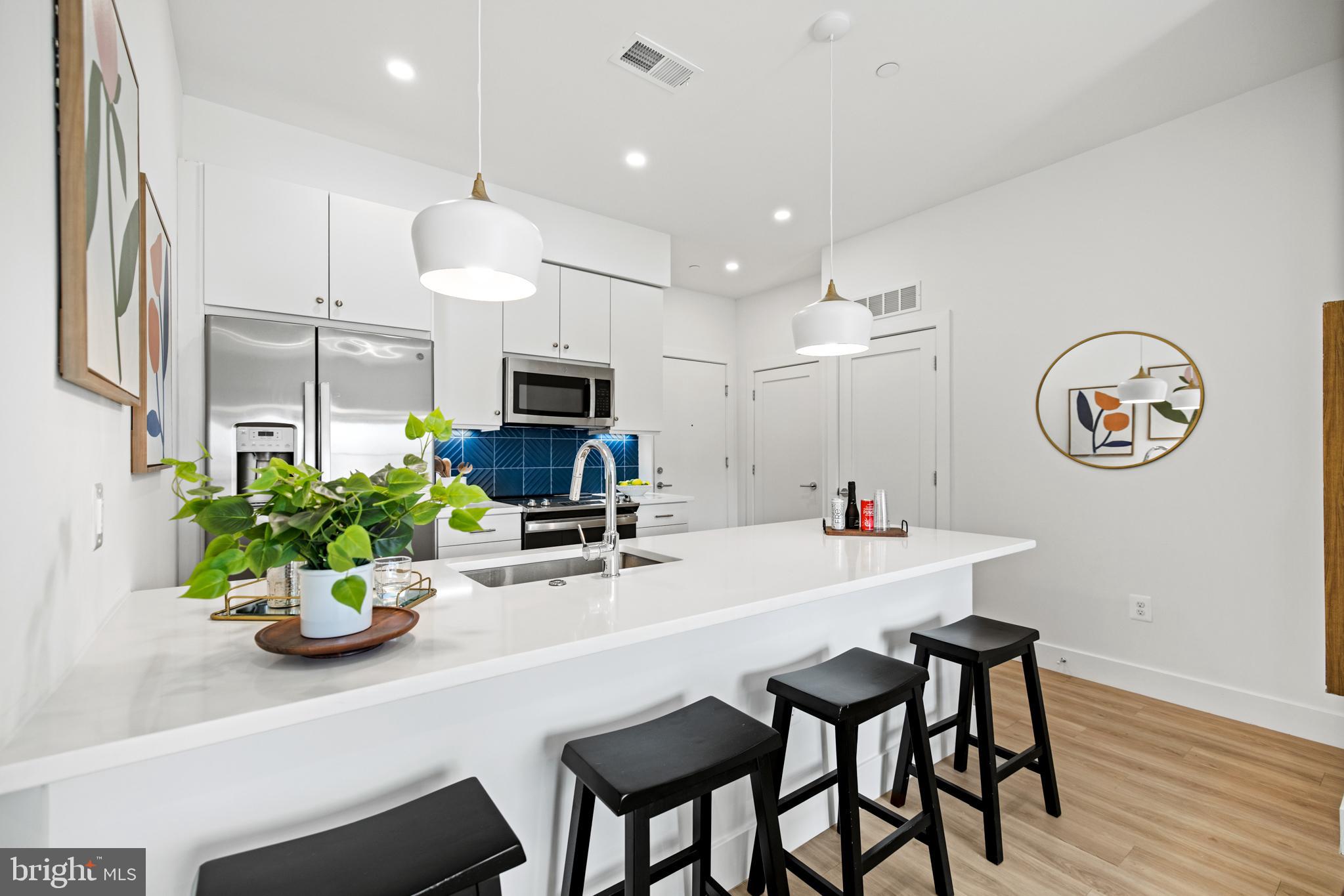 2310 4th STREET NE Unit: 20