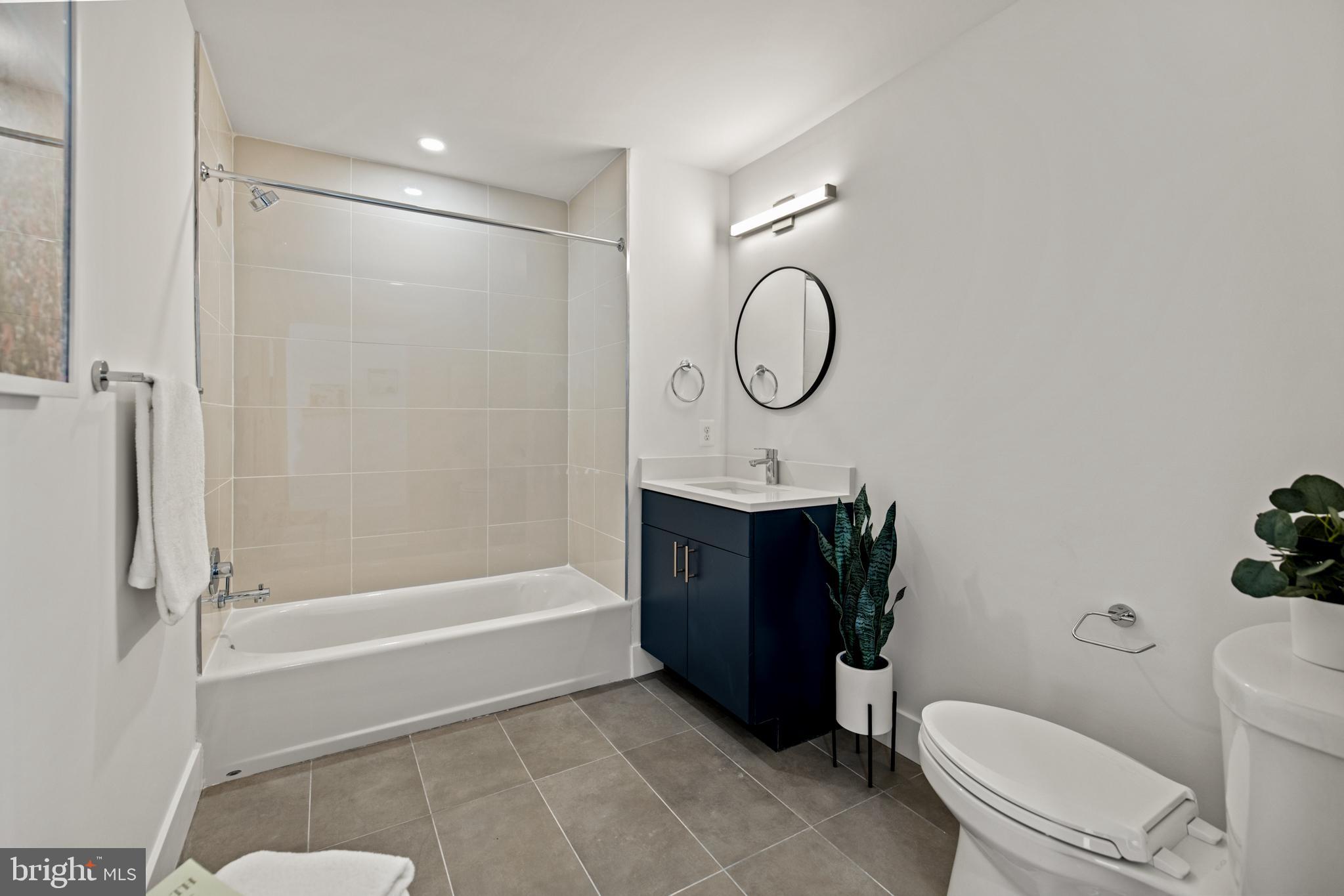 2310 4th STREET NE Unit: 20