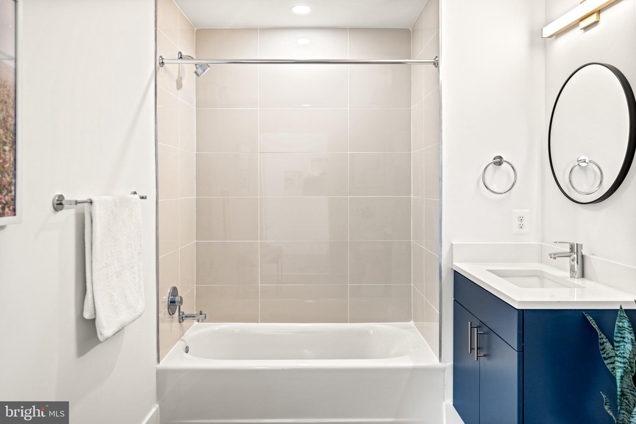 2310 4th STREET NE Unit: 20