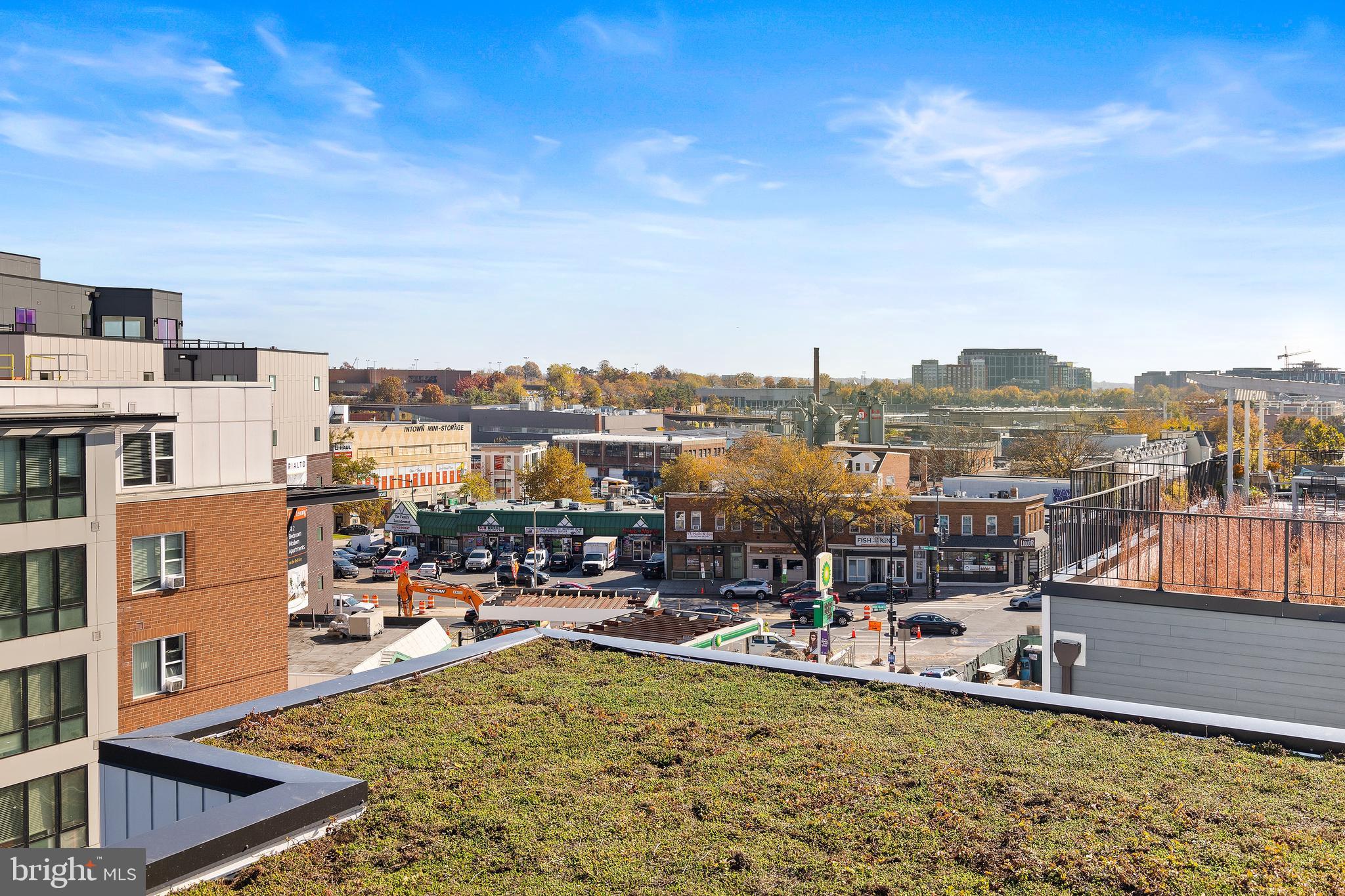 2310 4th STREET NE Unit: 20