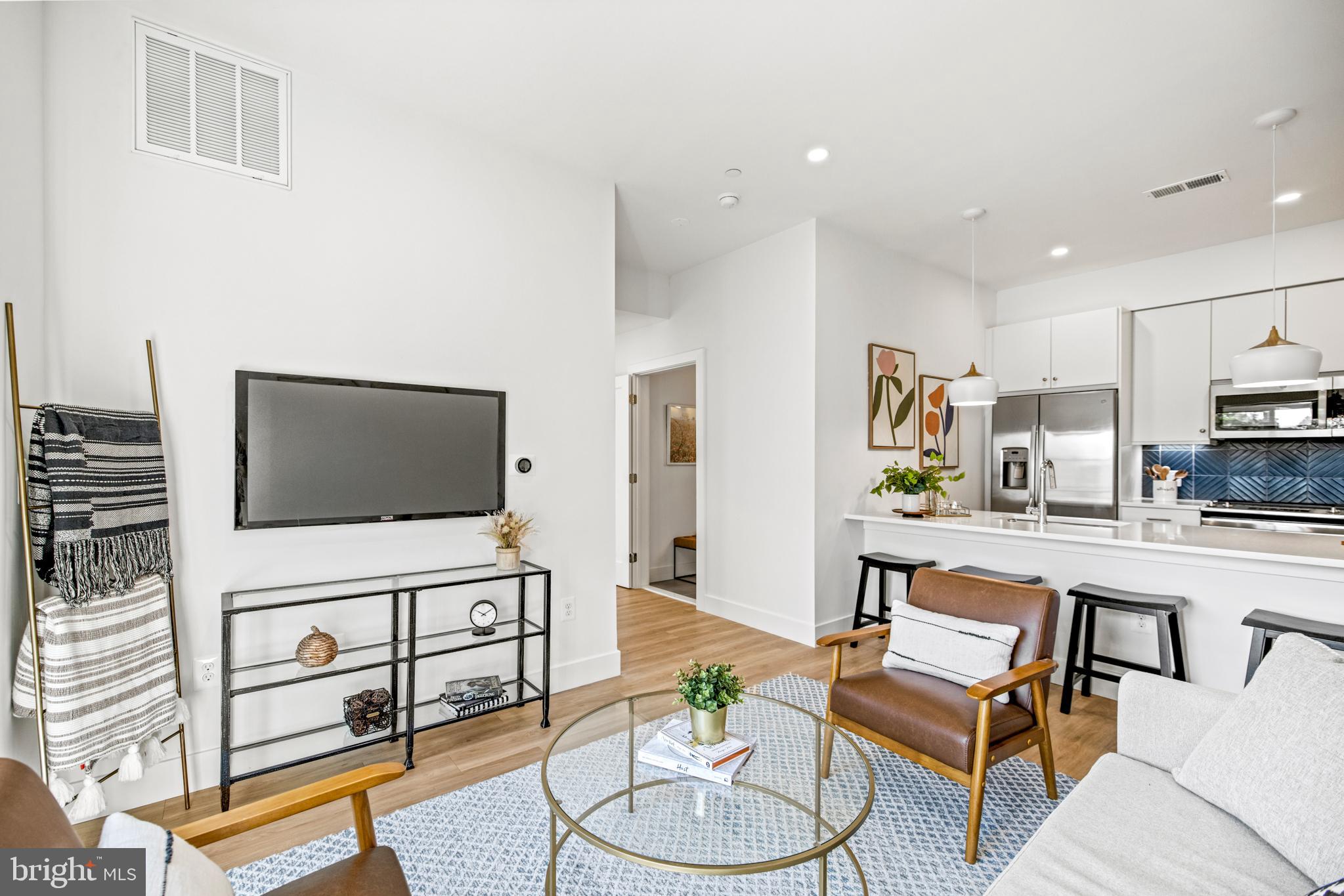 2310 4th STREET NE Unit: 20