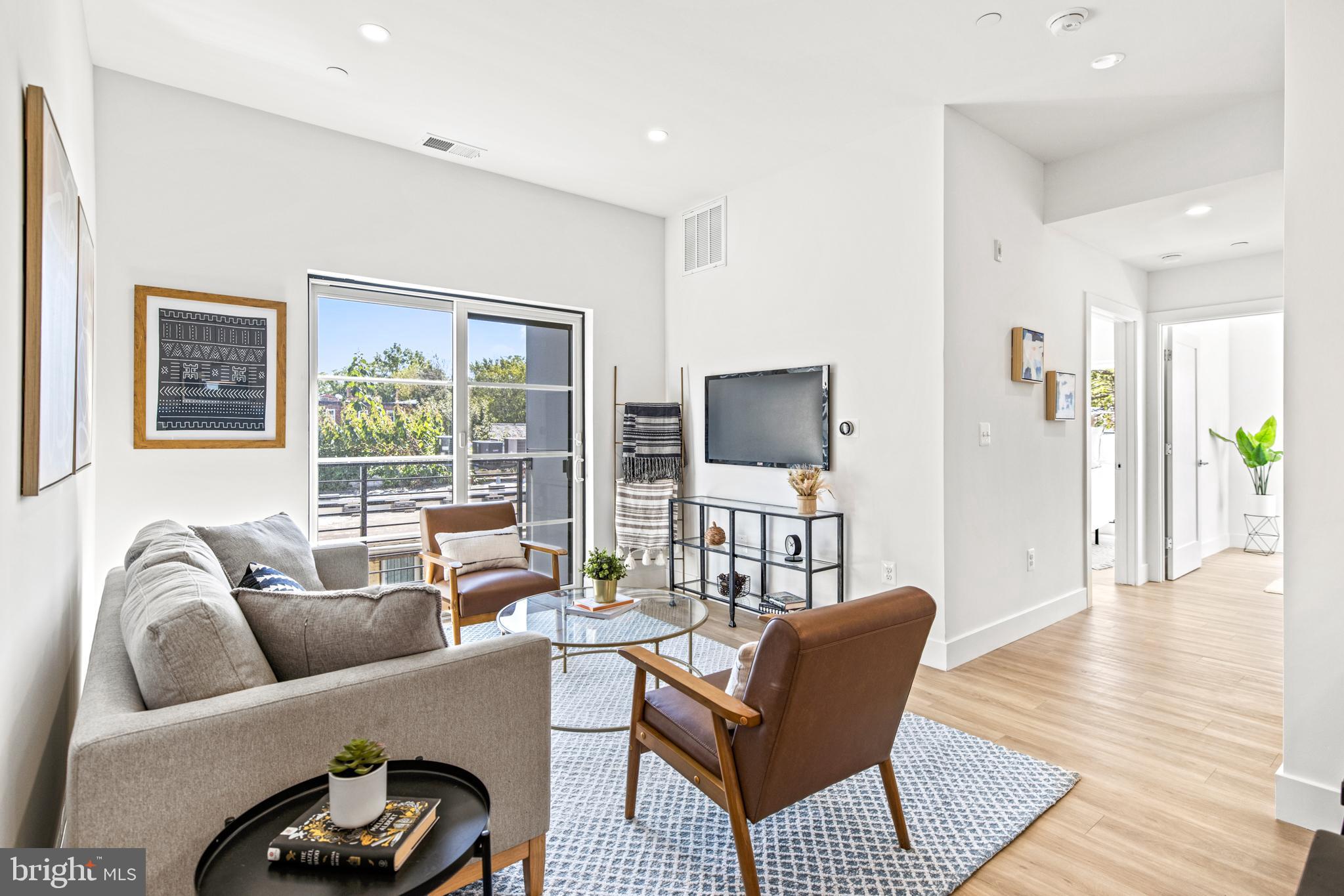 2310 4th STREET NE Unit: 20