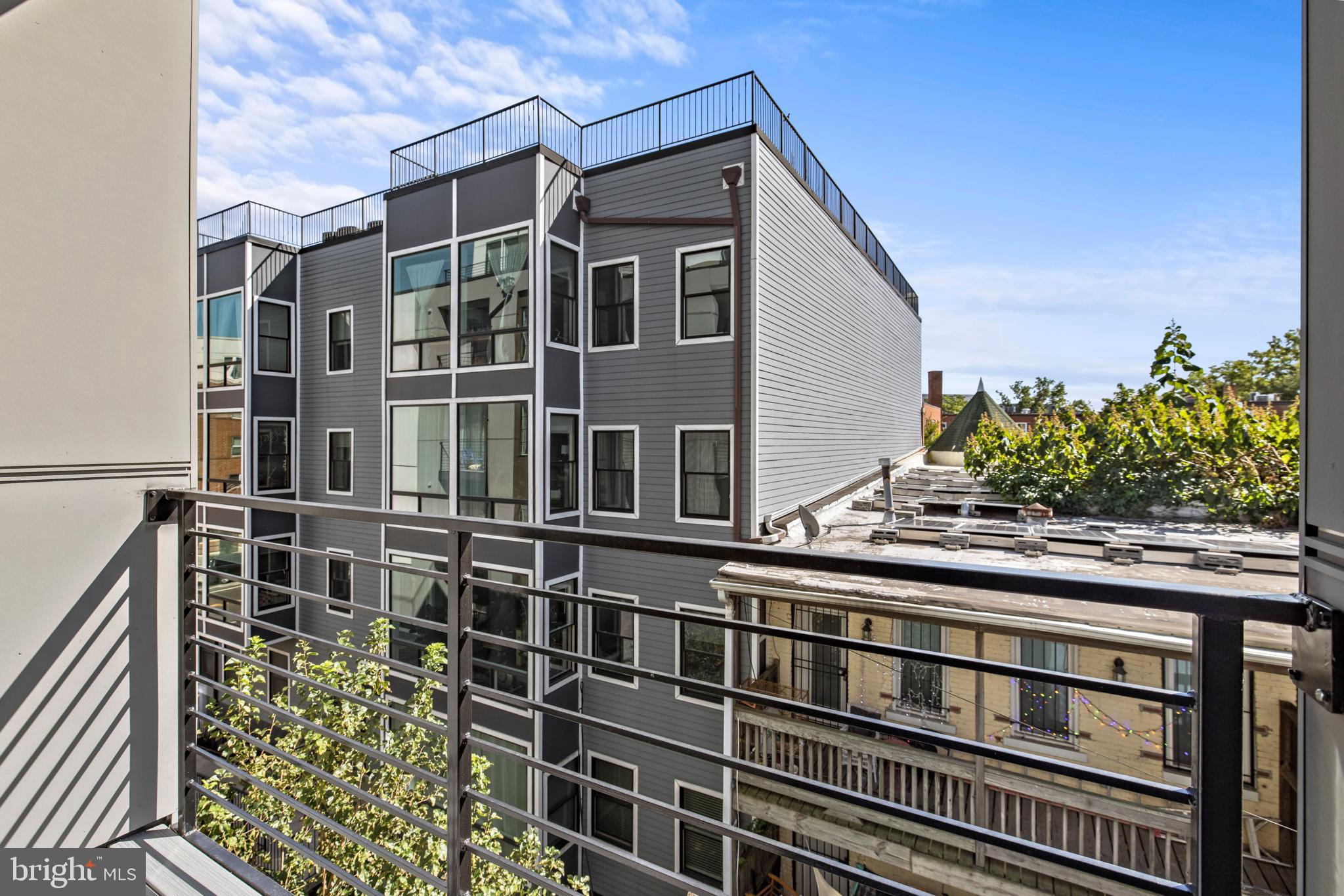 2310 4th STREET NE Unit: 20