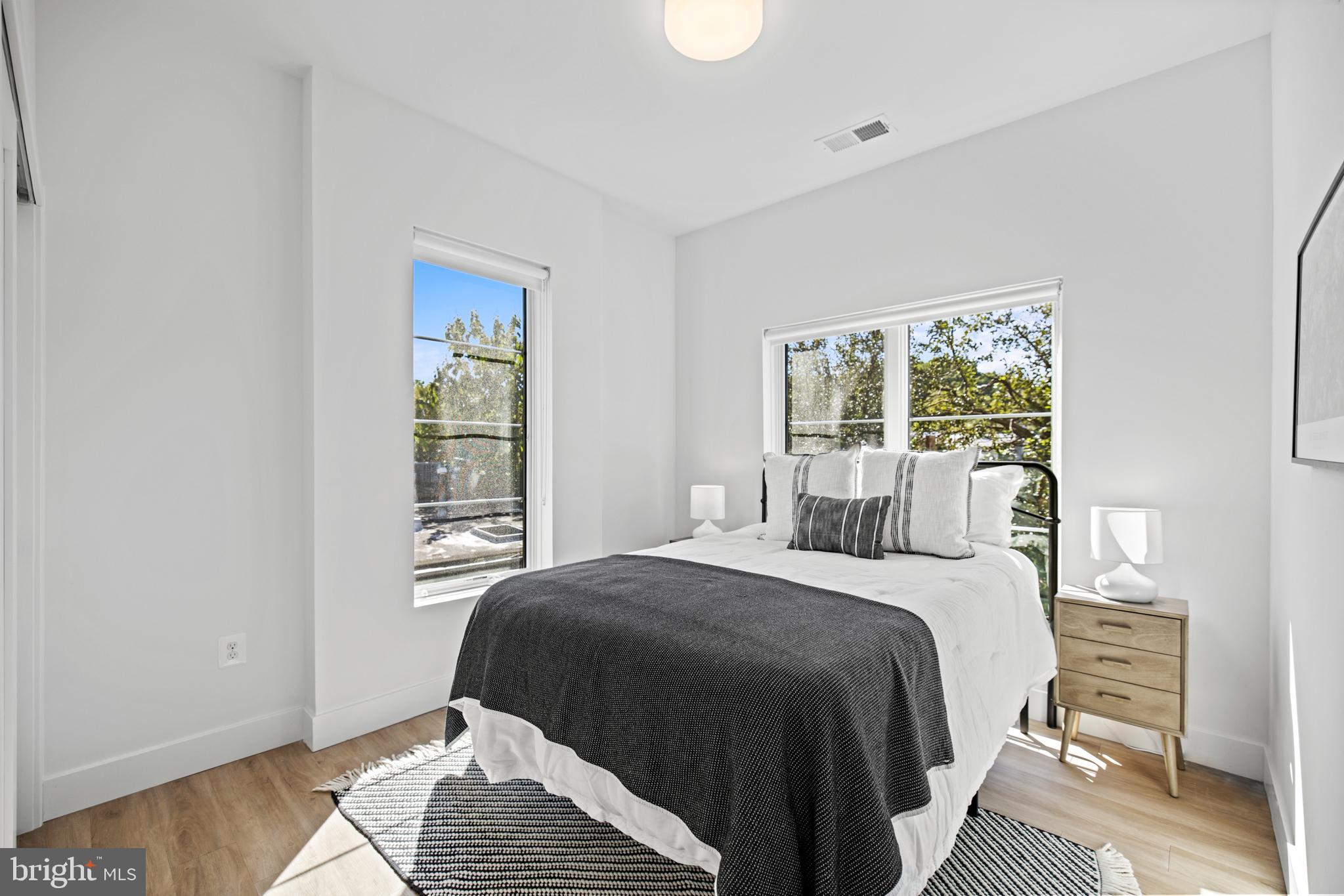 2310 4th STREET NE Unit: 20