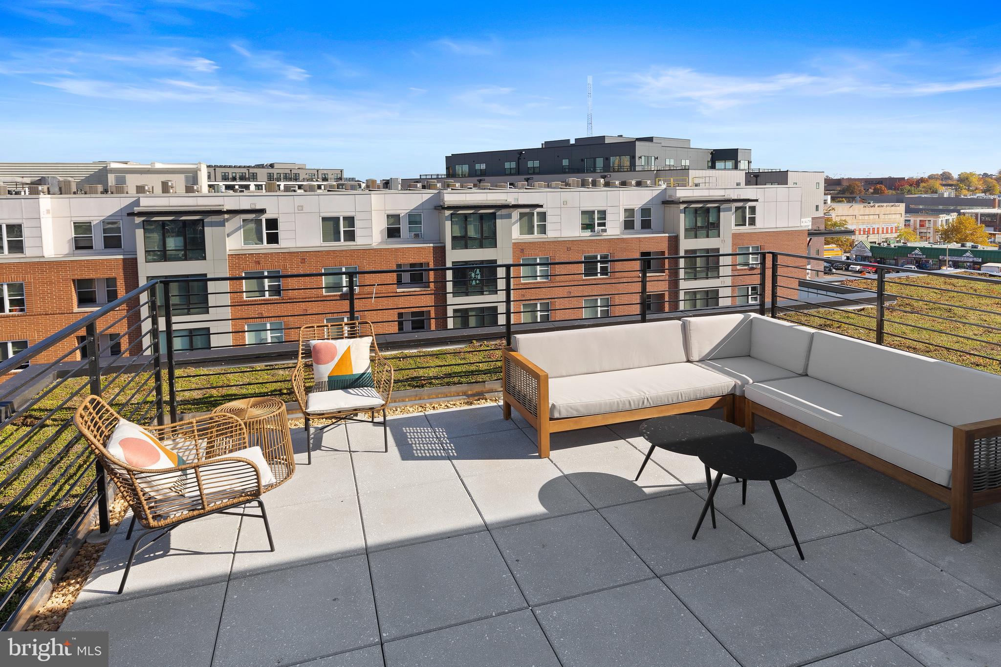 2310 4th STREET NE Unit: 20
