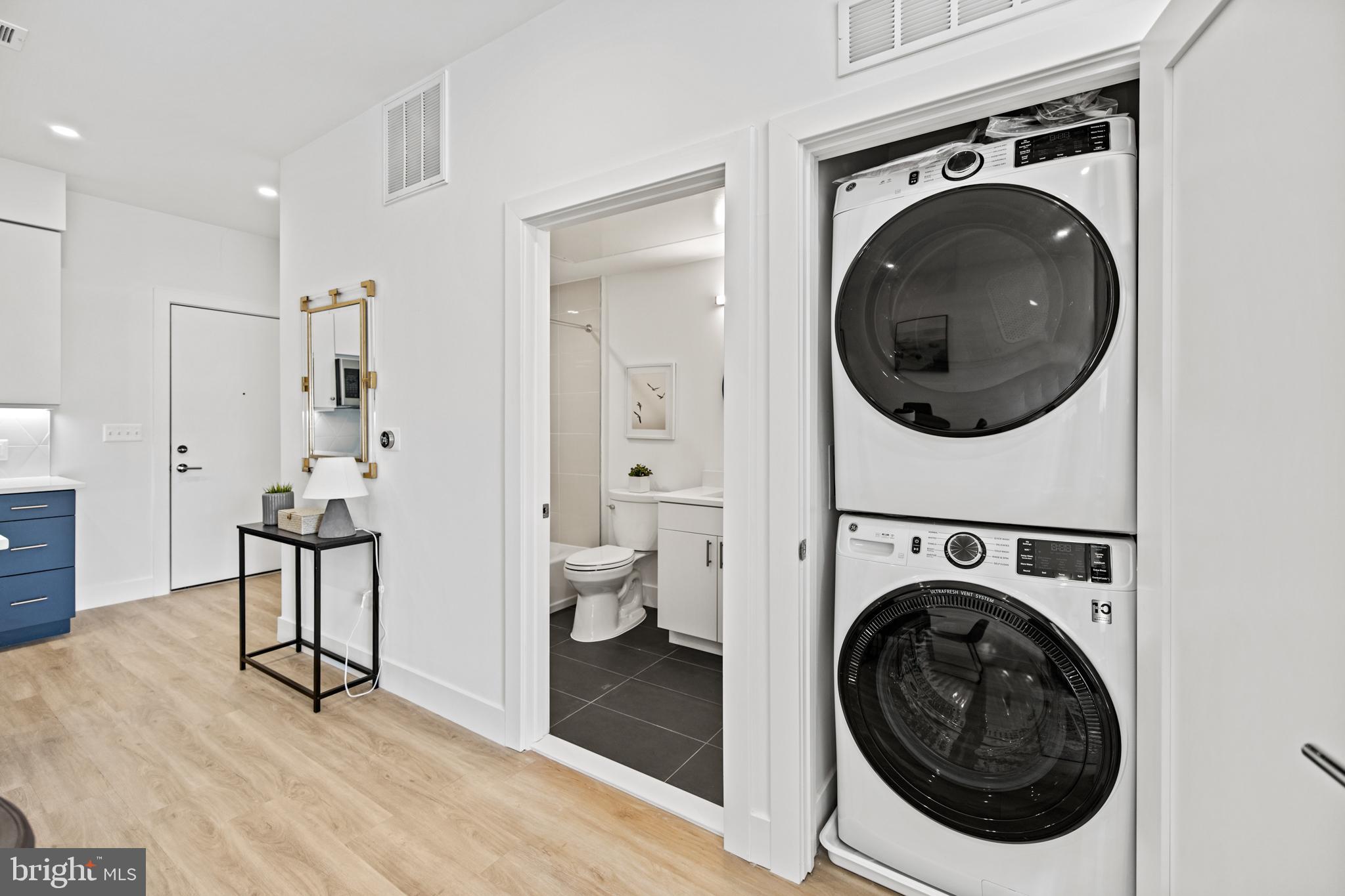 2310 4th STREET NE Unit: 27