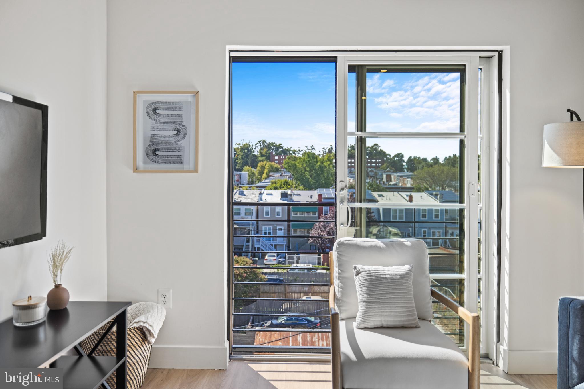 2310 4th STREET NE Unit: 27