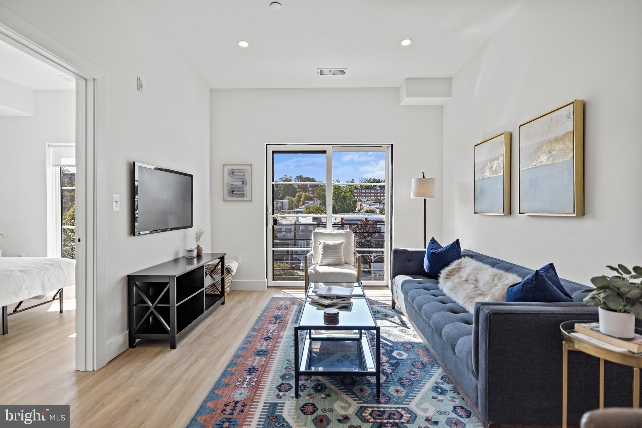 2310 4th STREET NE Unit: 27