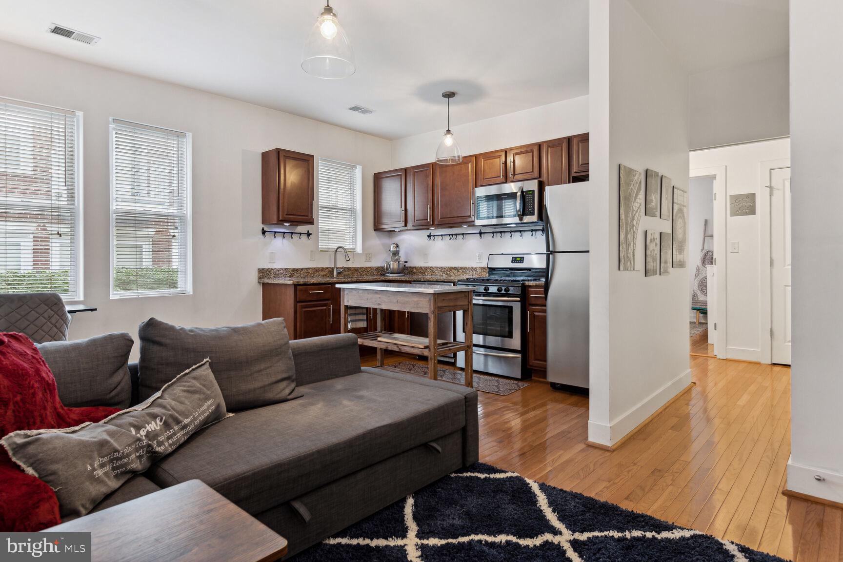 2 17th Street SE Unit: 104