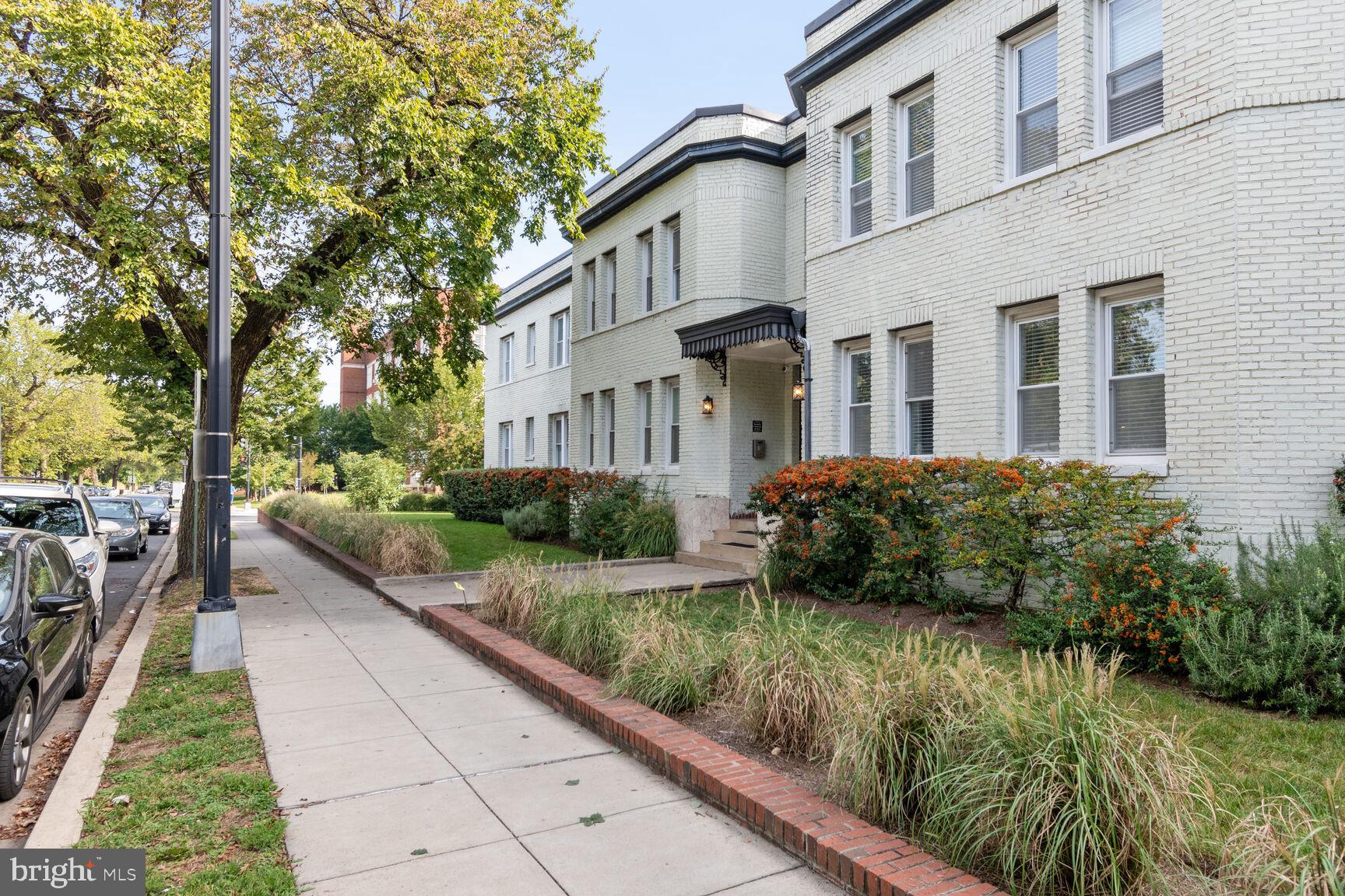2 17th Street SE Unit: 104