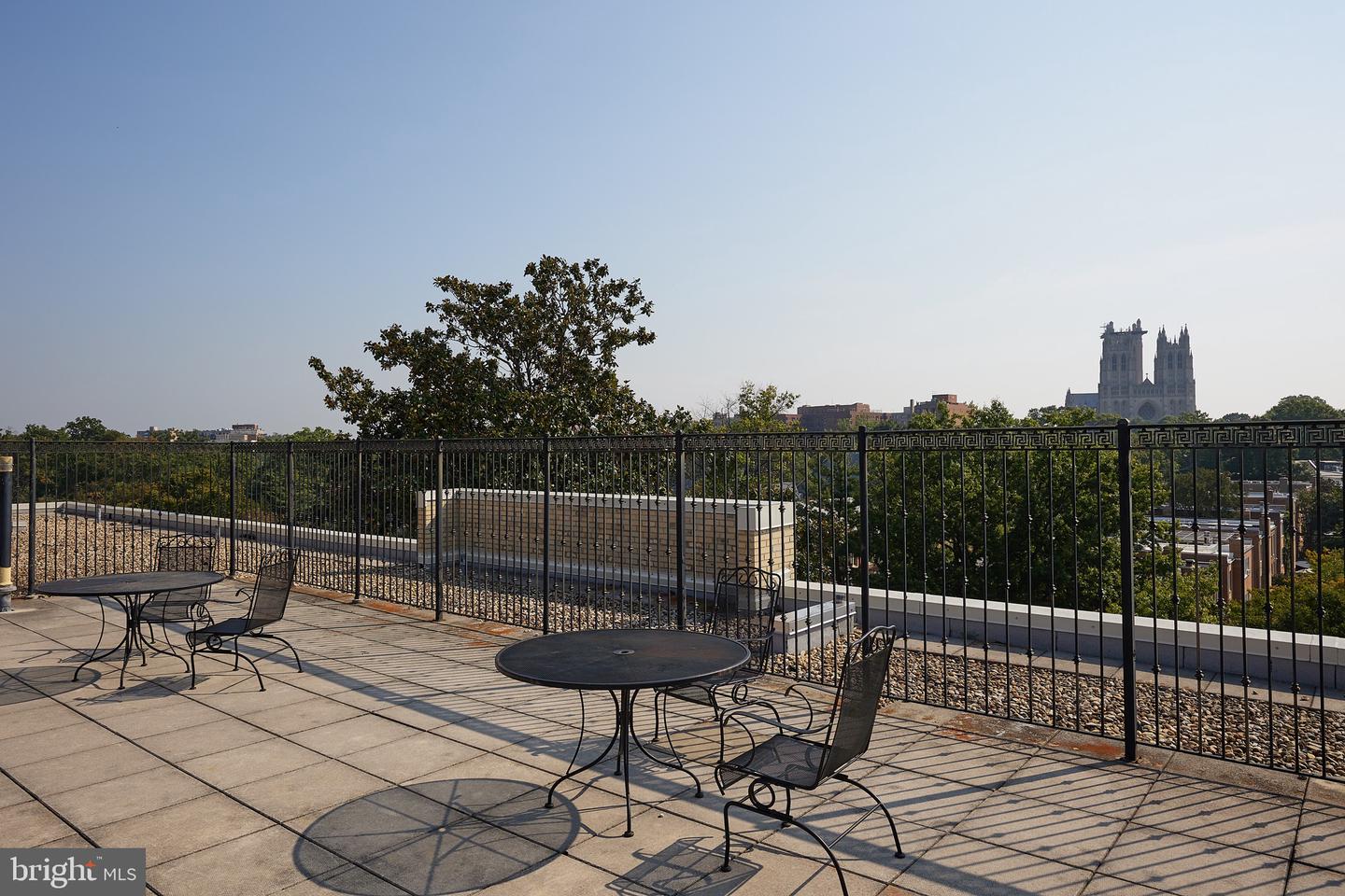 3901 Cathedral Ave NW #117