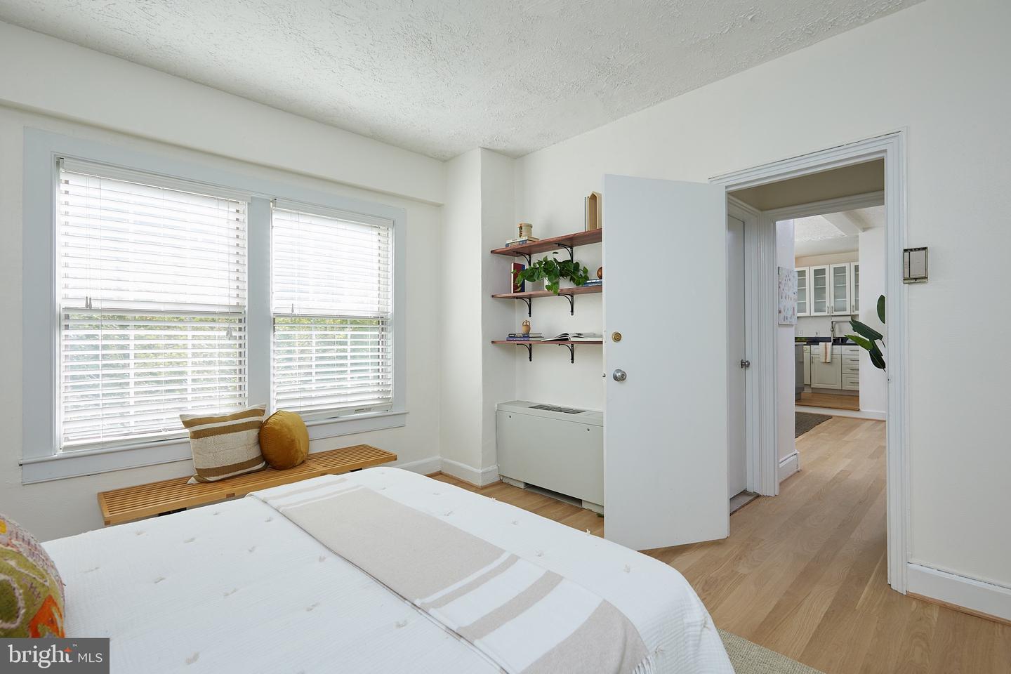 3901 Cathedral Ave NW #117
