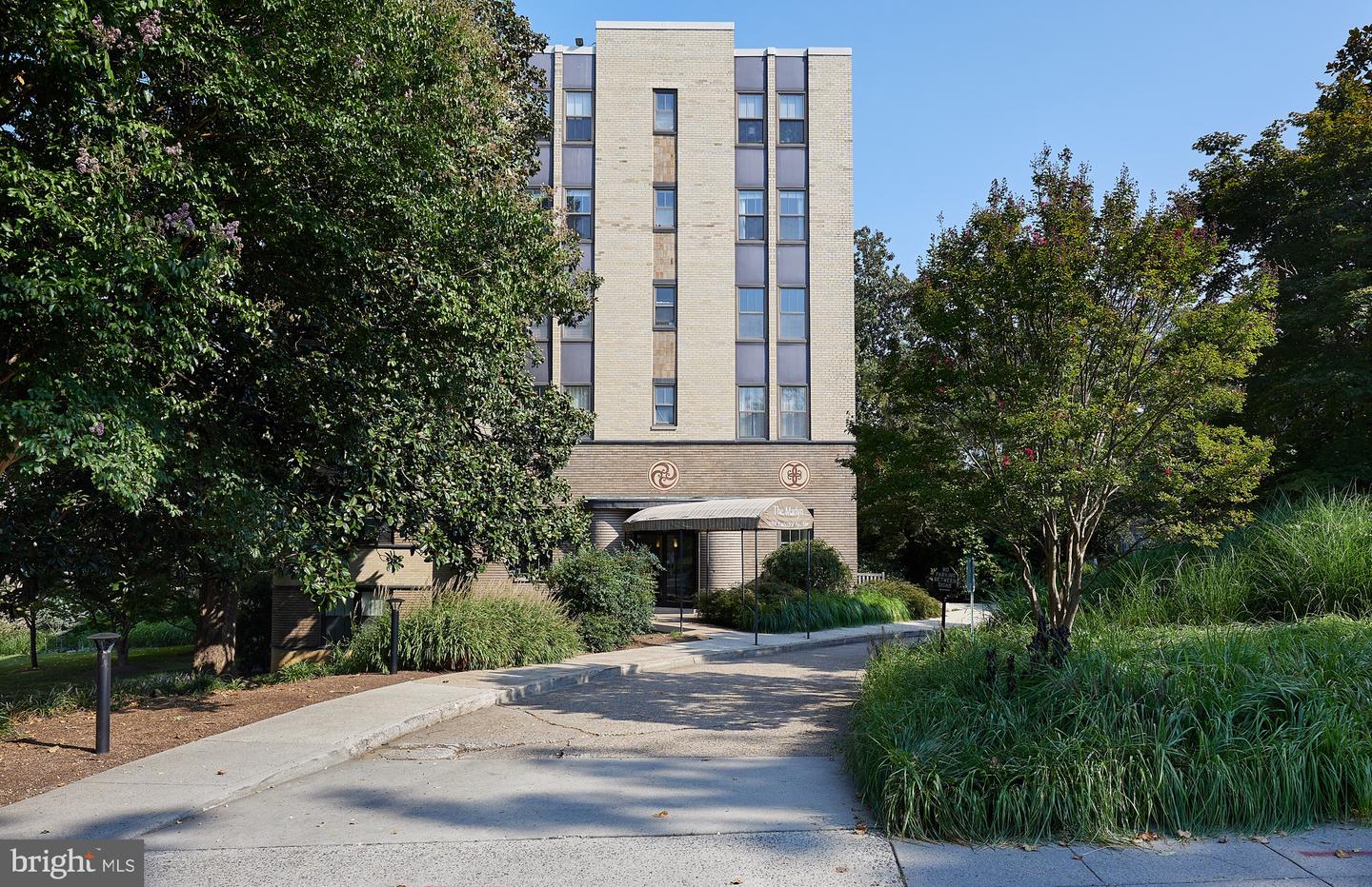 3901 Cathedral Ave NW #117