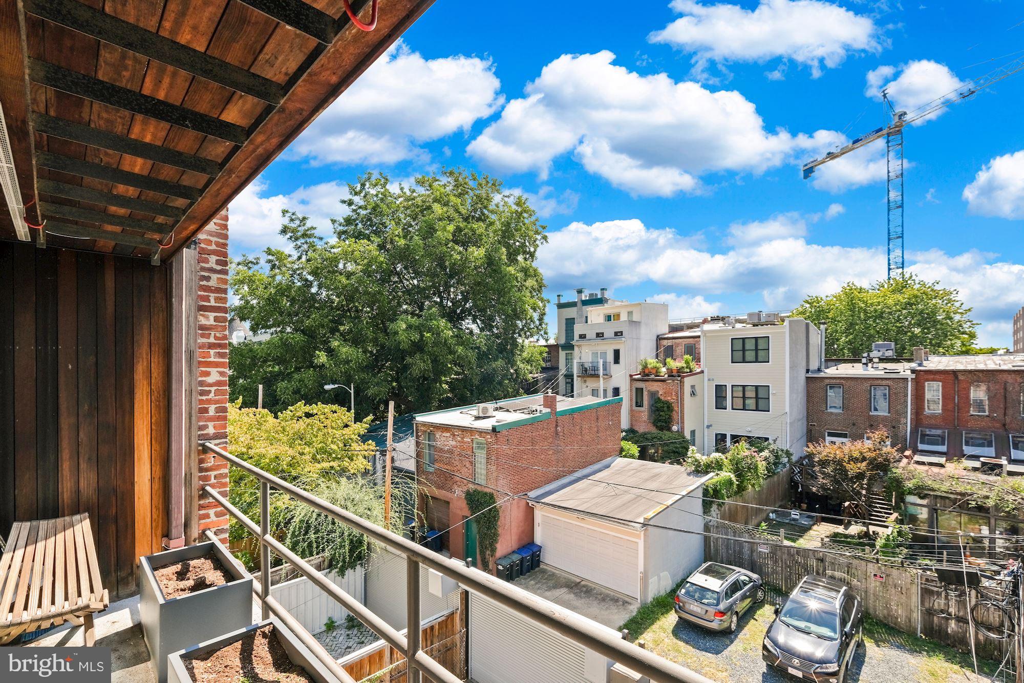 1518 Swann Street NW Unit: 3