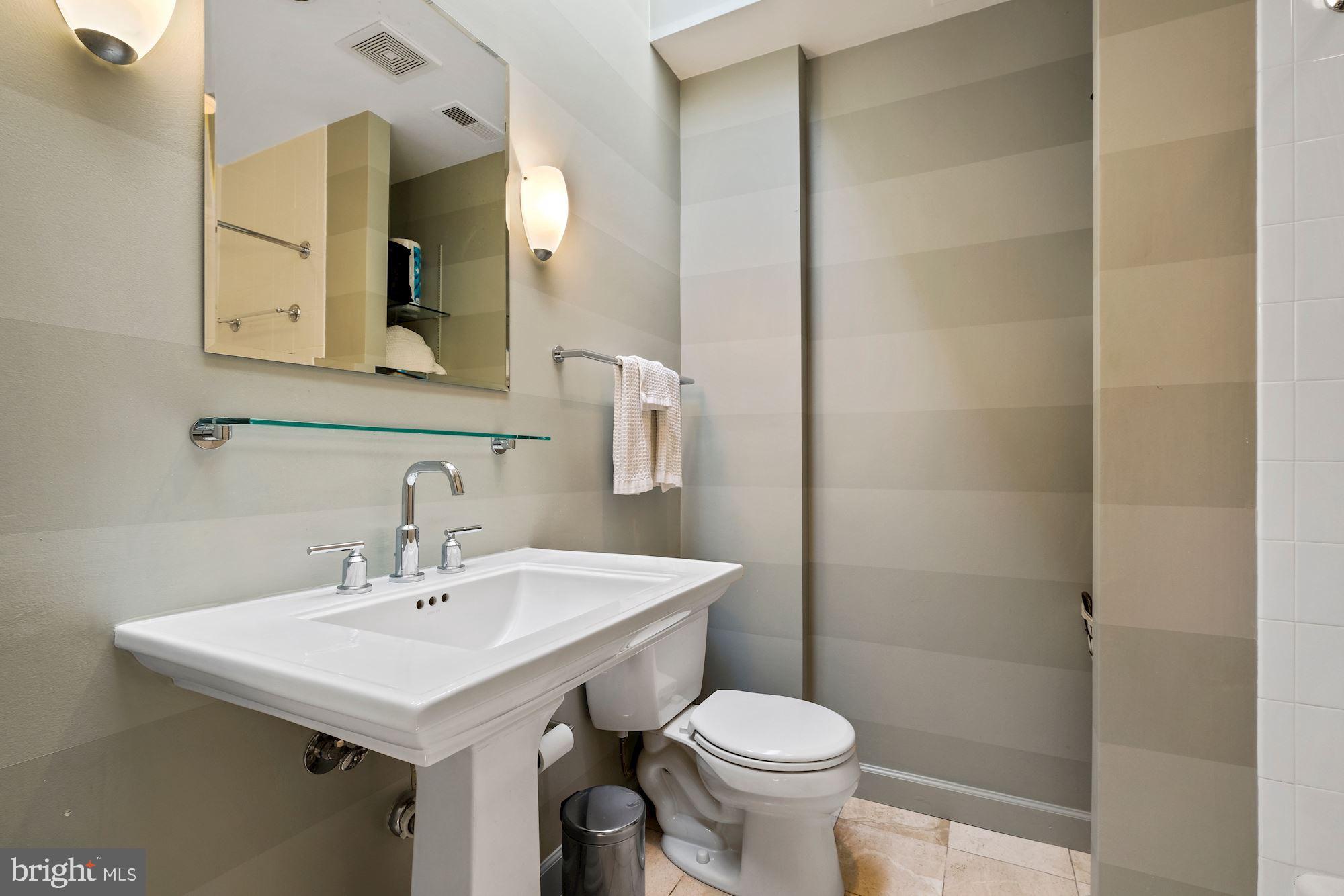 1518 Swann Street NW Unit: 3