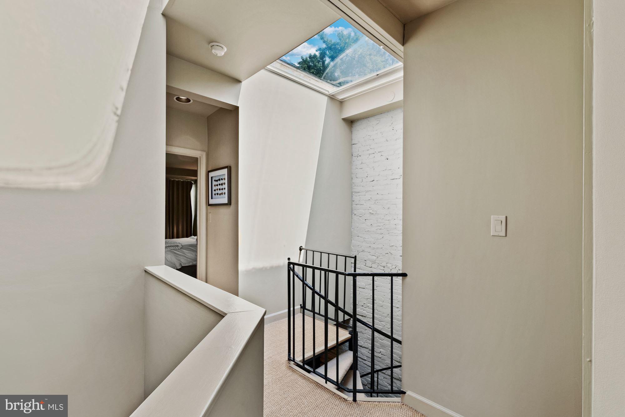1518 Swann Street NW Unit: 3
