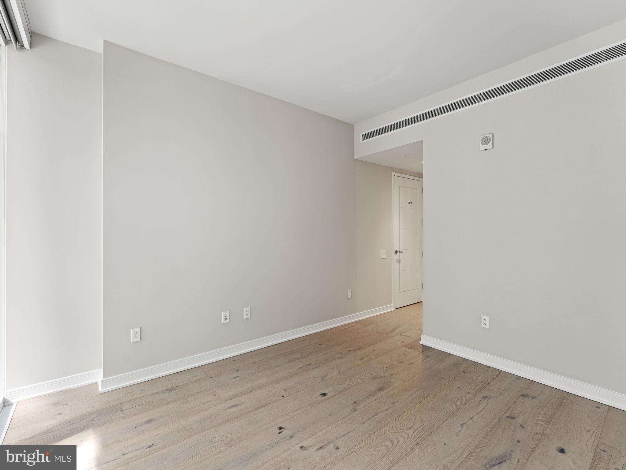 601 Wharf Street SW Unit: 211