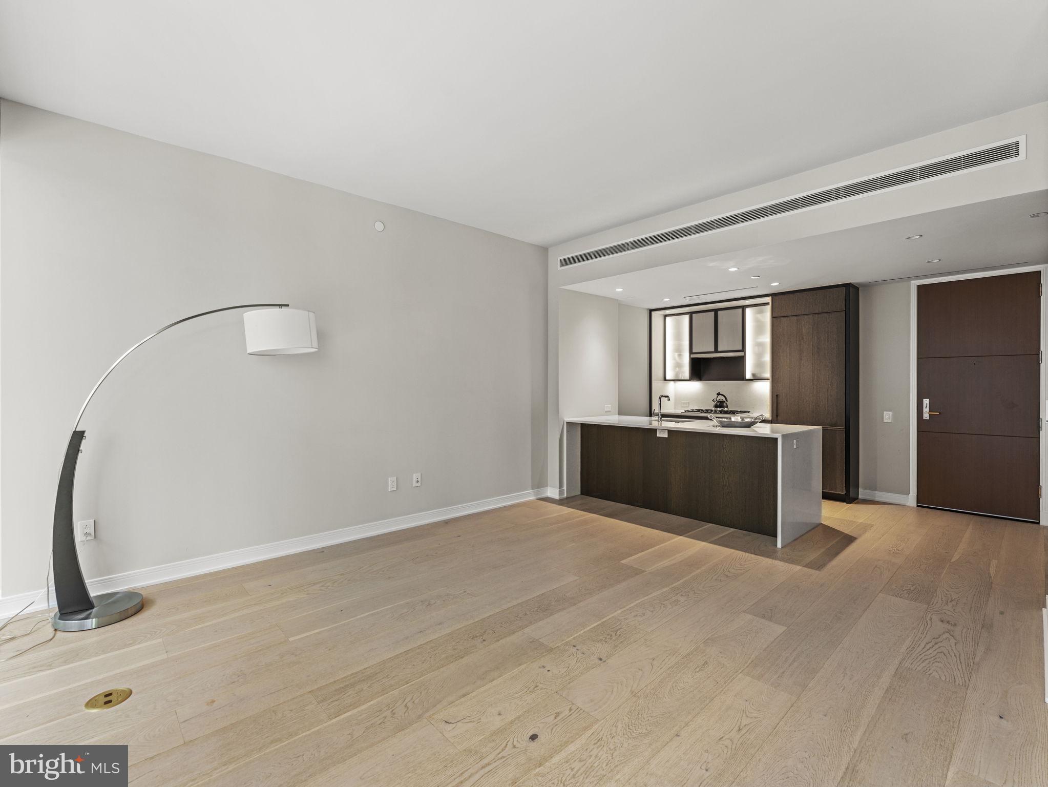 601 Wharf Street SW Unit: 211