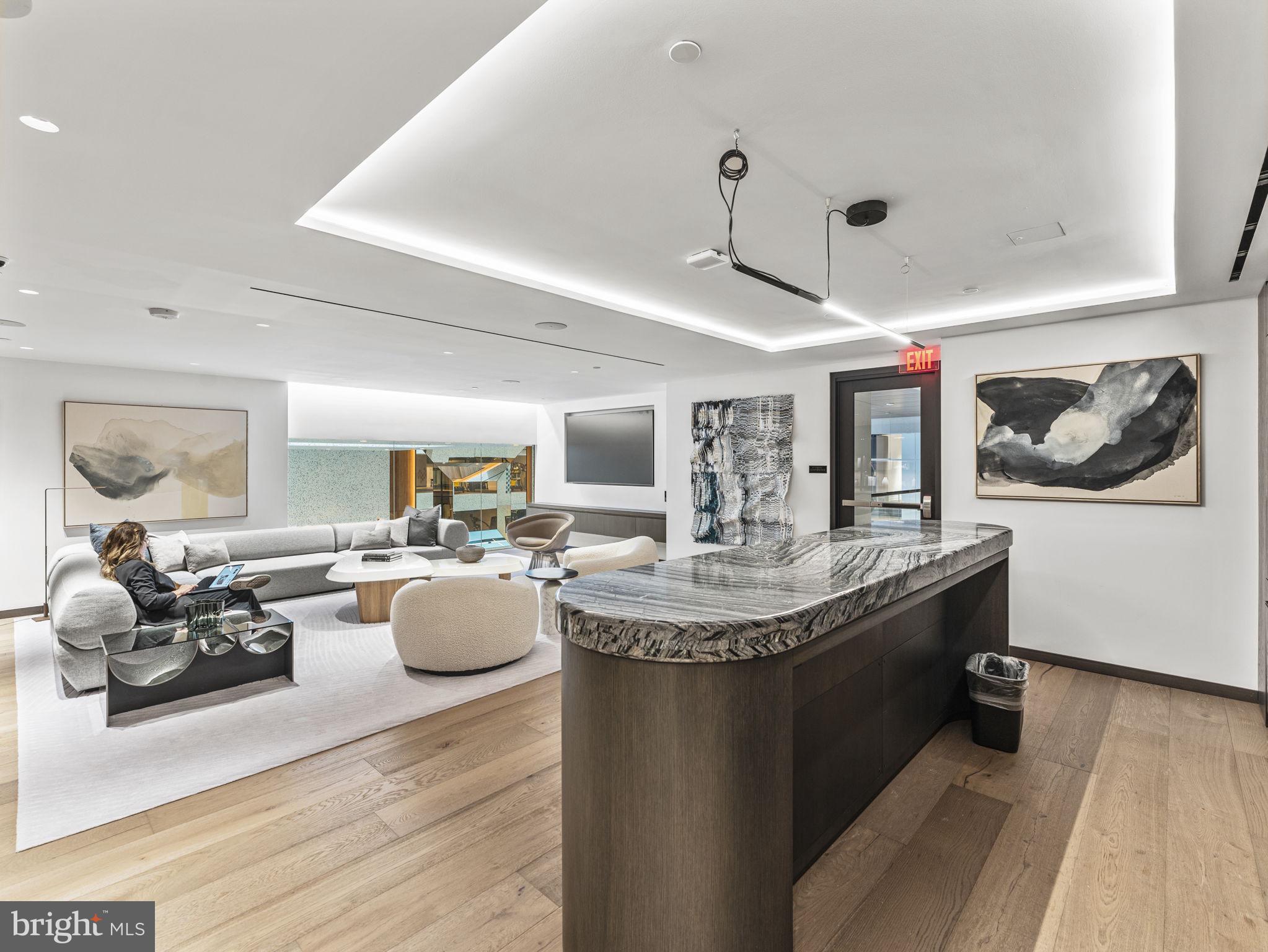 601 Wharf Street SW Unit: 211