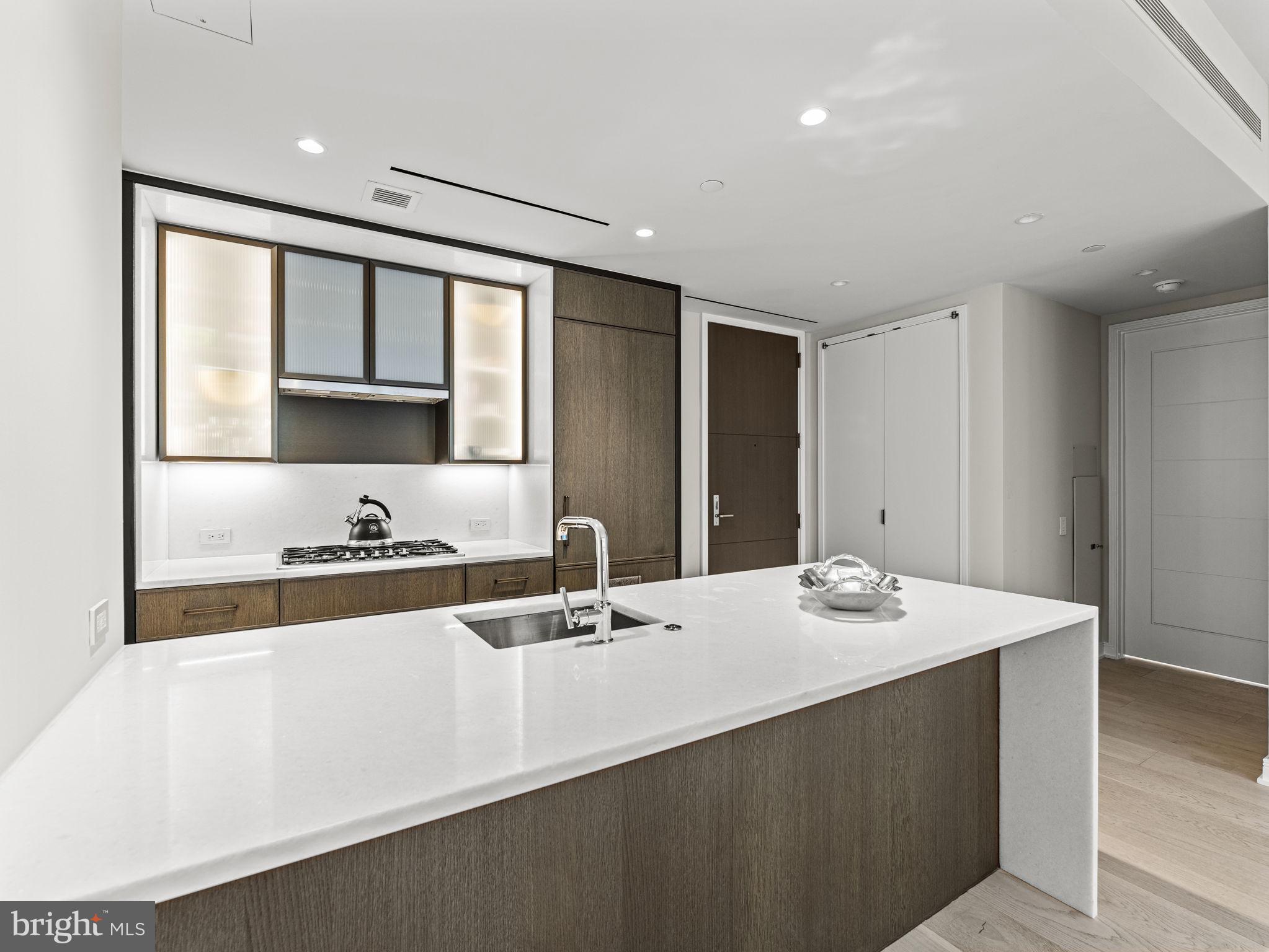 601 Wharf Street SW Unit: 211