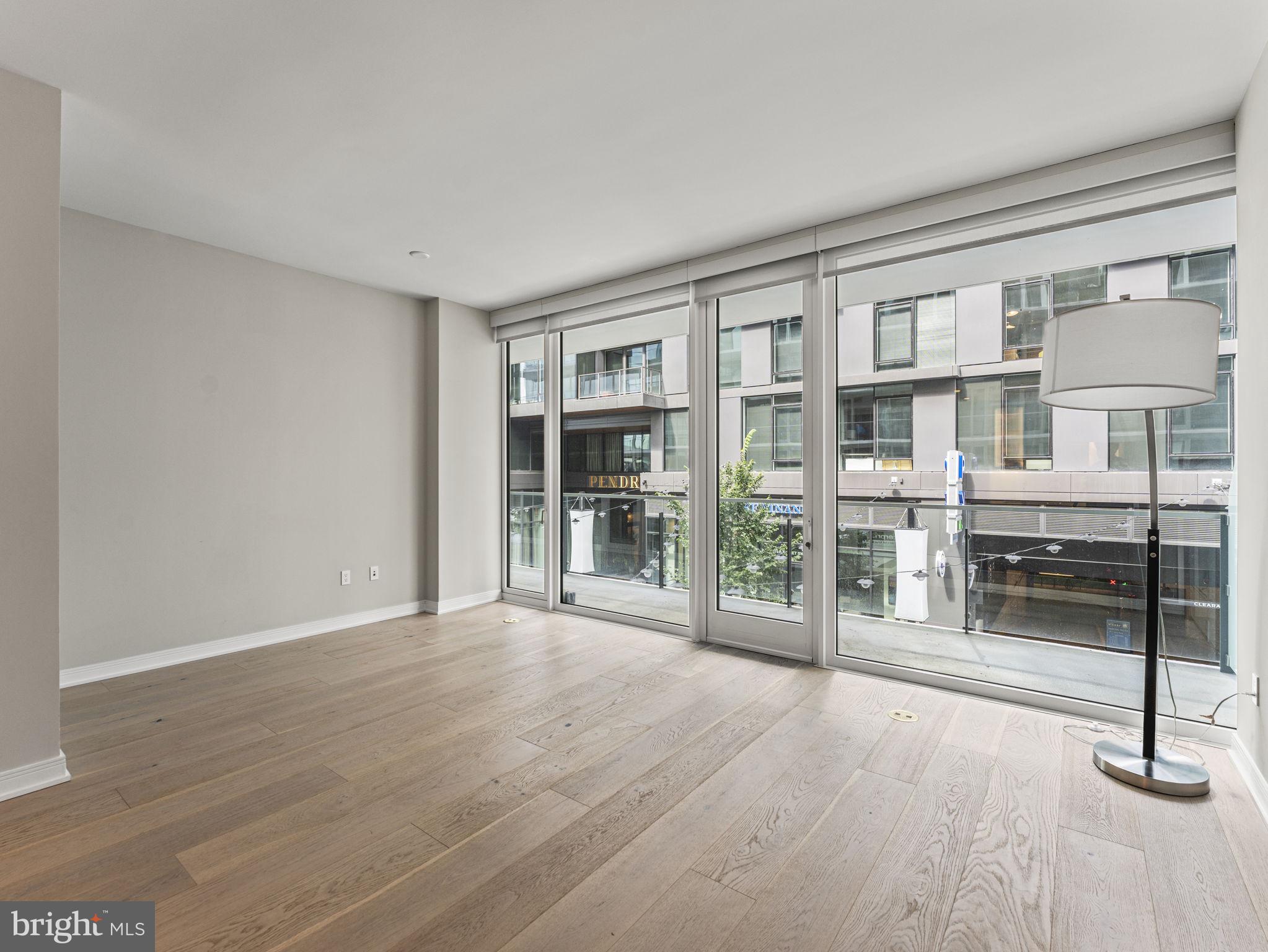 601 Wharf Street SW Unit: 211