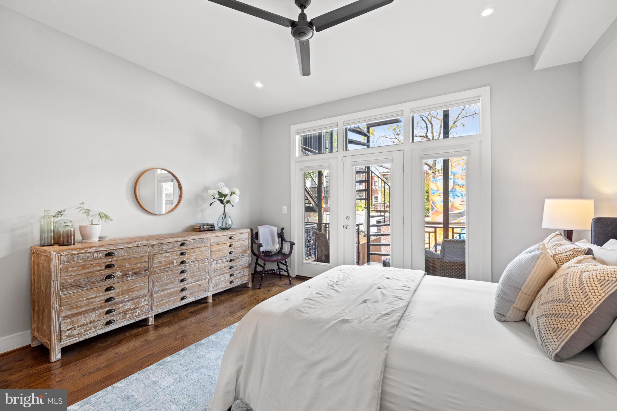 1107 Kenyon STREET NW Unit: 1