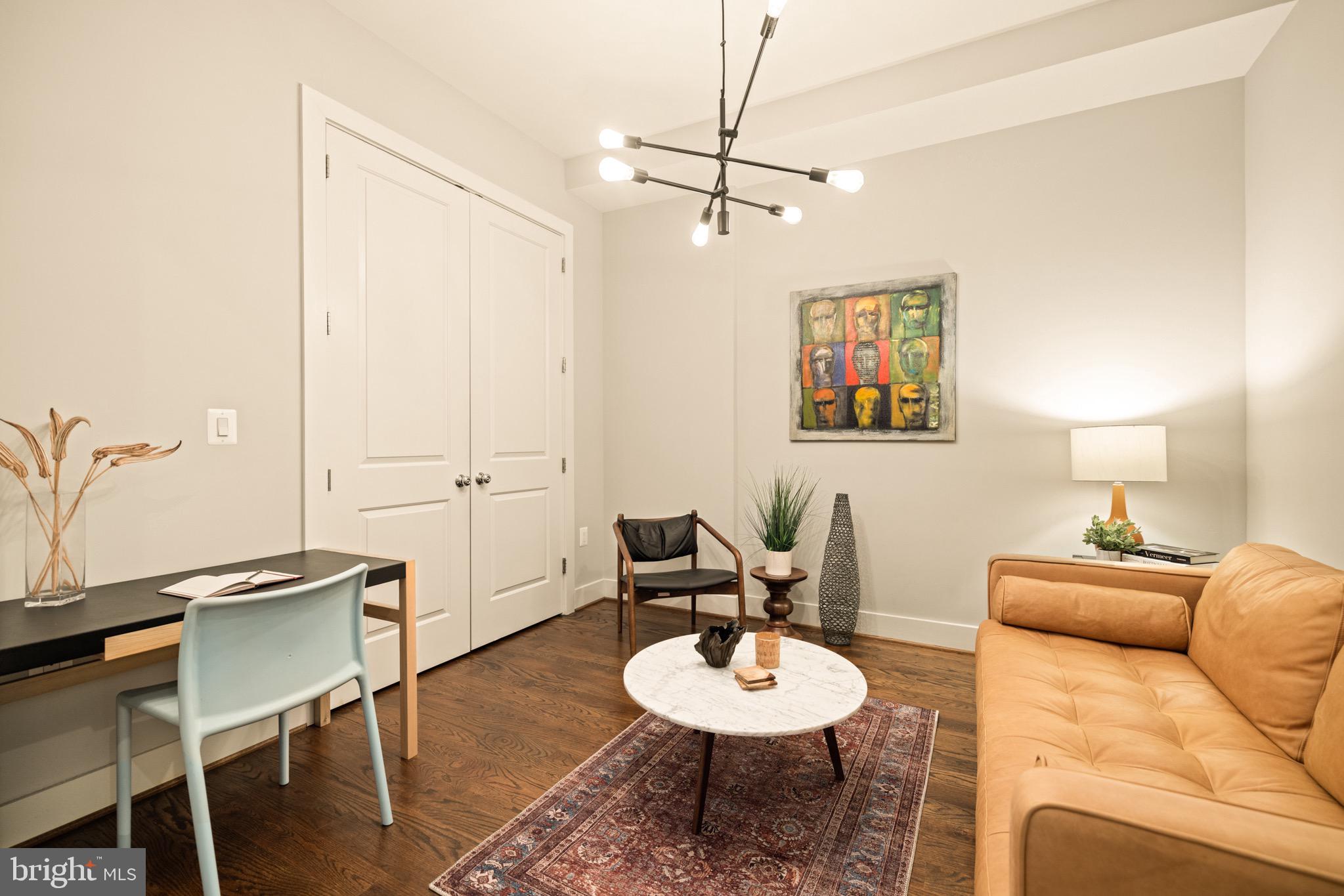 1107 Kenyon STREET NW Unit: 1