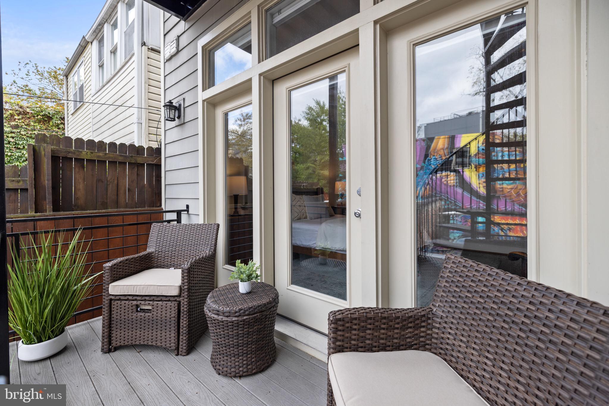 1107 Kenyon STREET NW Unit: 1