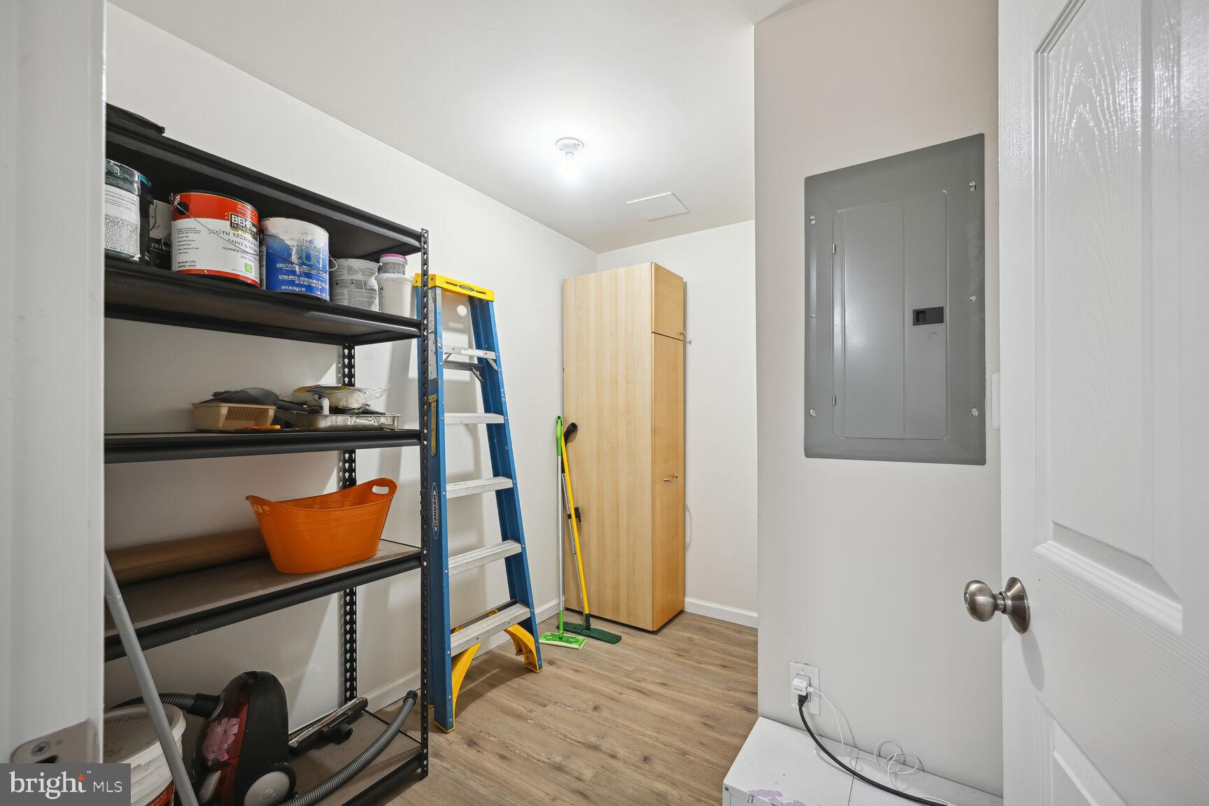 1766 T St NW