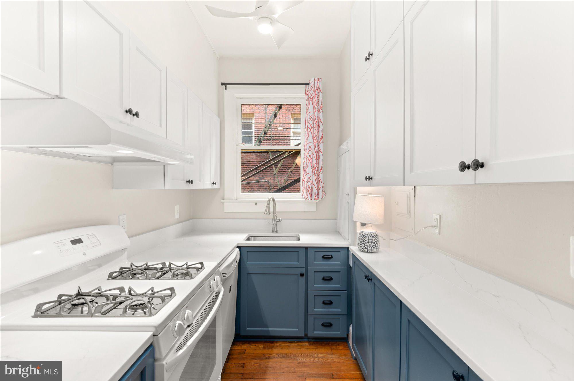 3026 Porter St NW #102