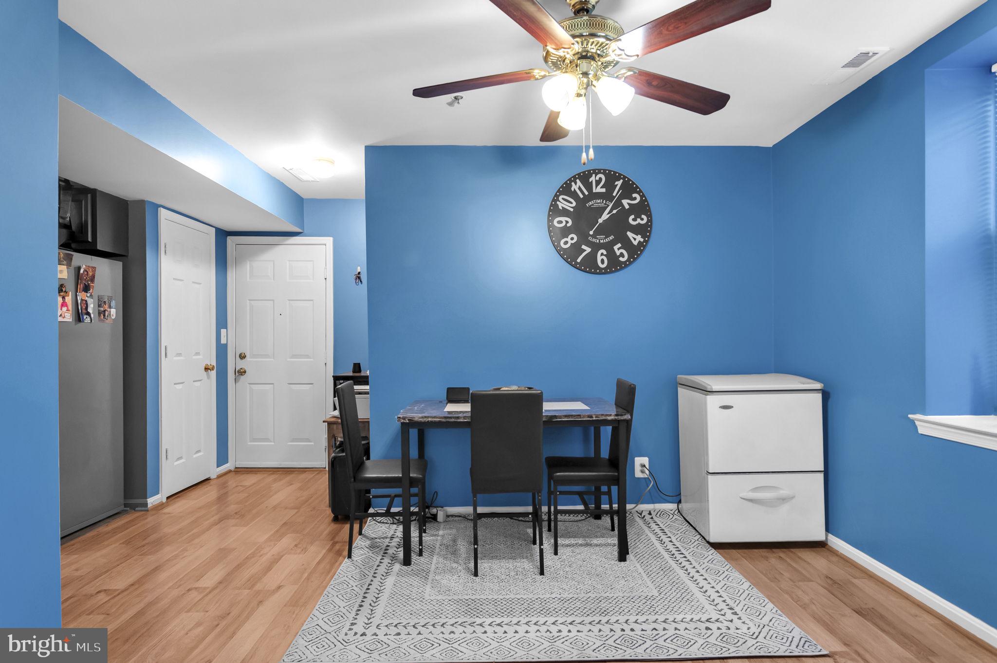 345 Oakdale Pl NW #102