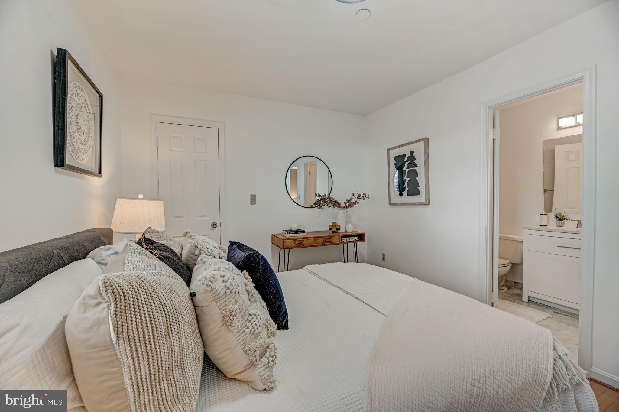 730 11th STREET NE Unit: 404