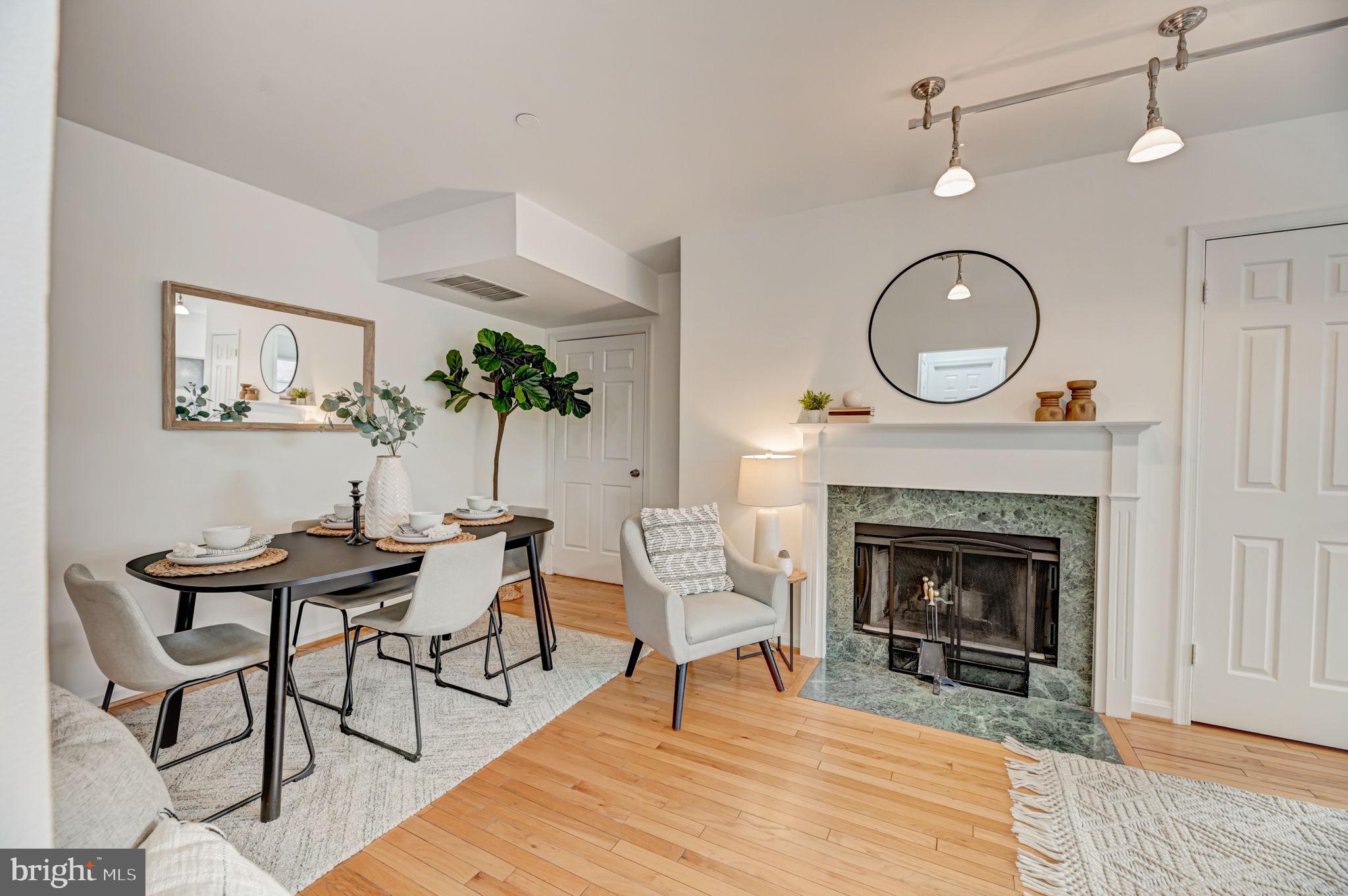 730 11th STREET NE Unit: 404