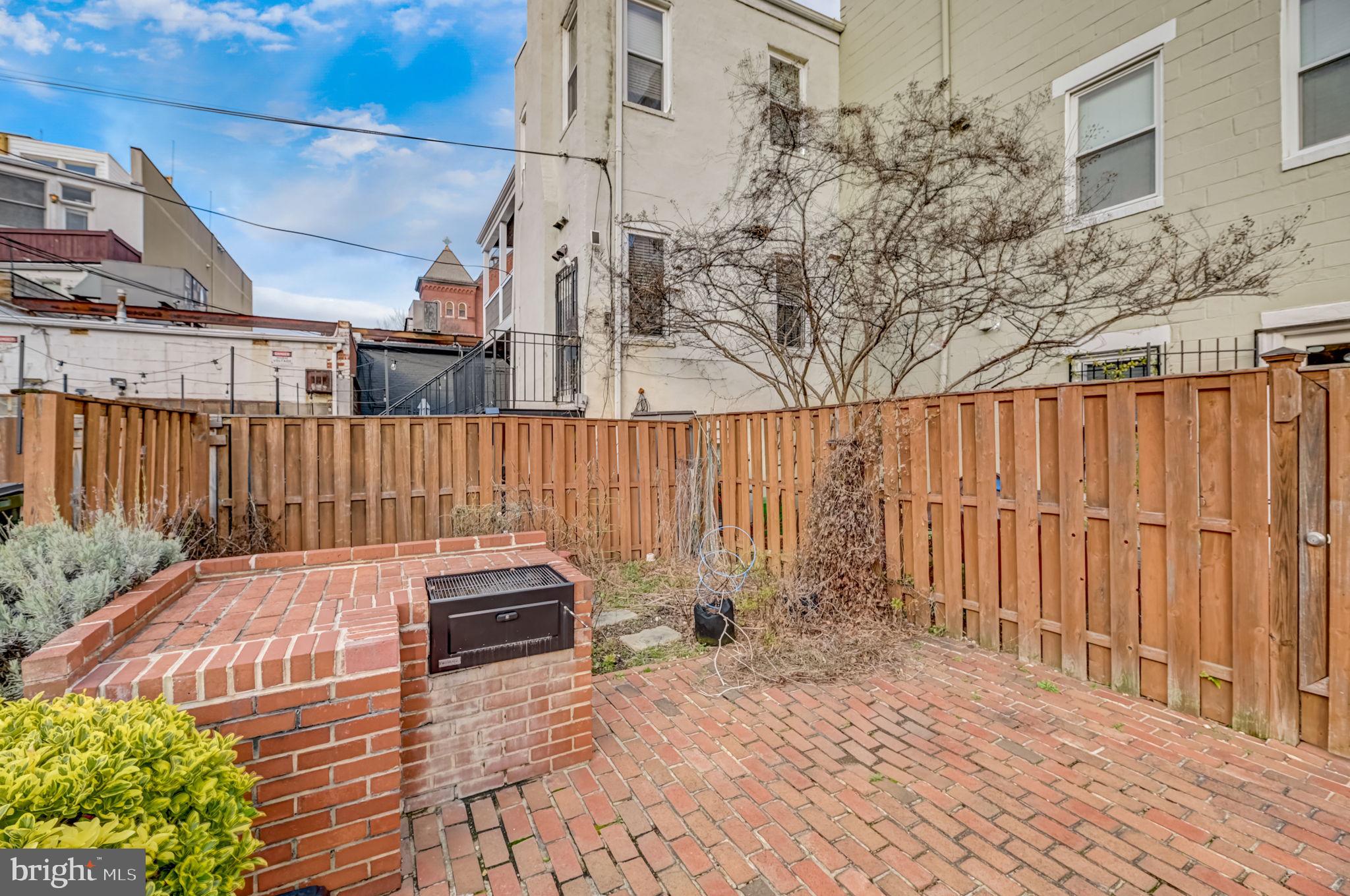 730 11th STREET NE Unit: 404