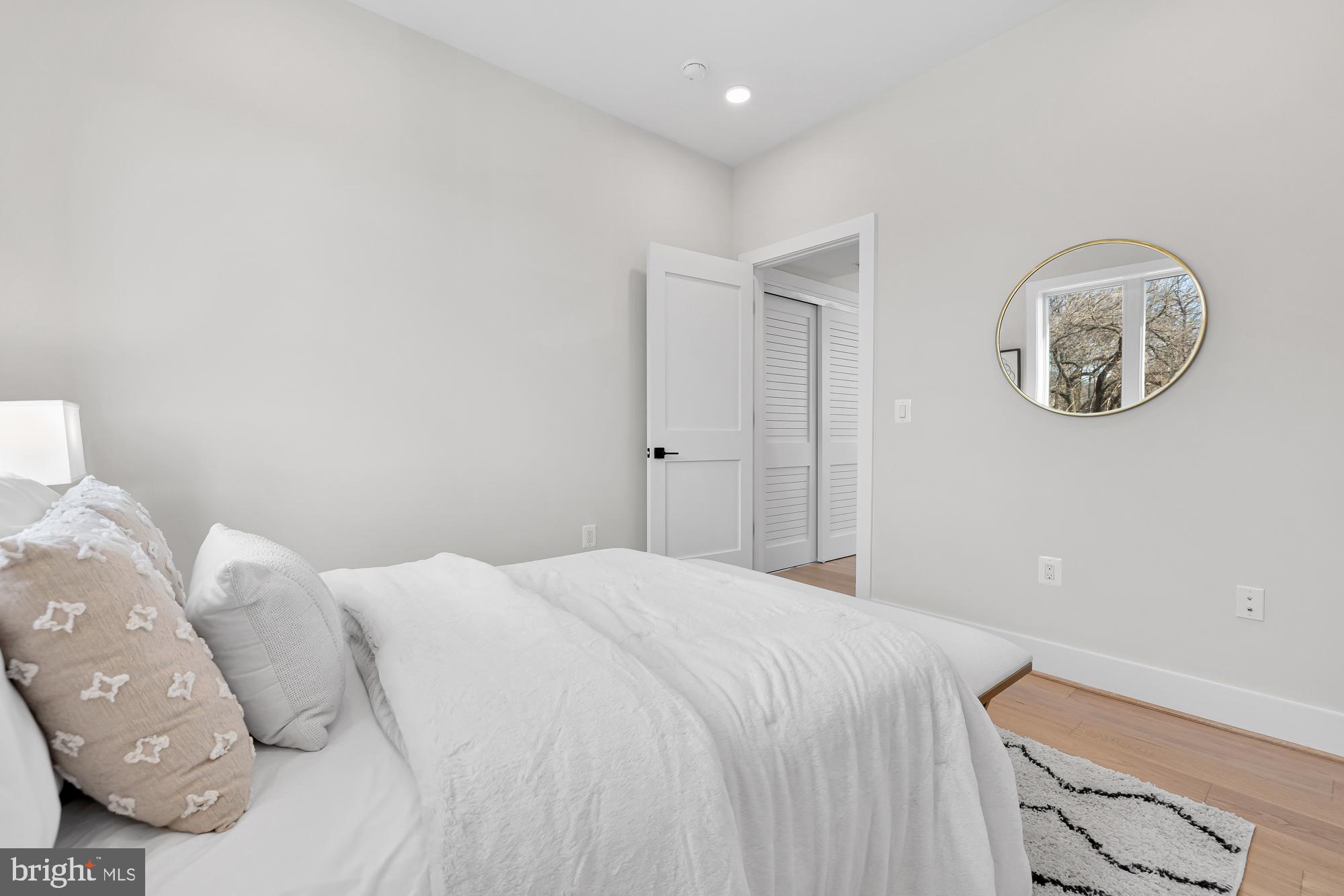 824 Taylor St NE #7