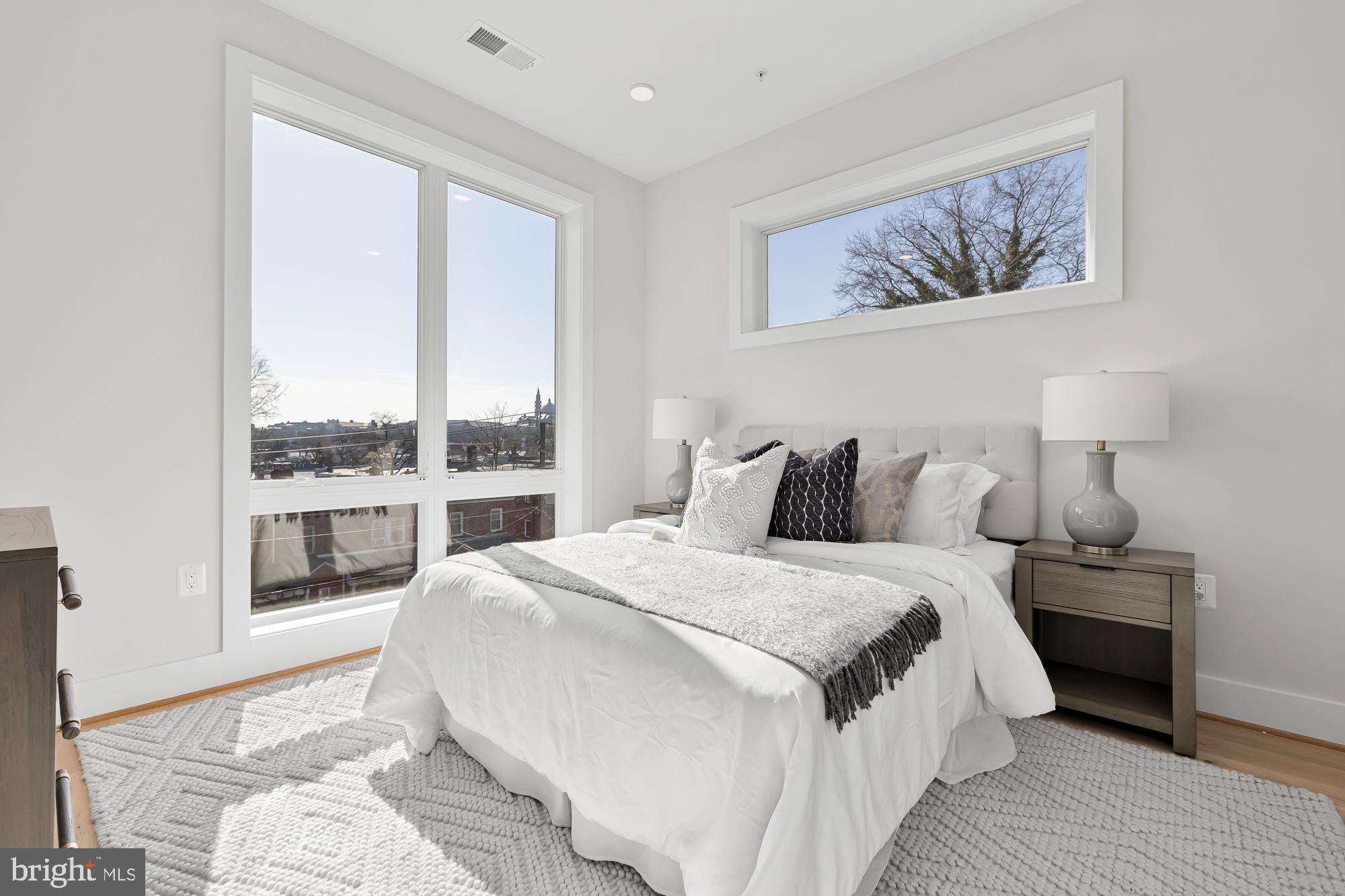 824 Taylor St NE #7