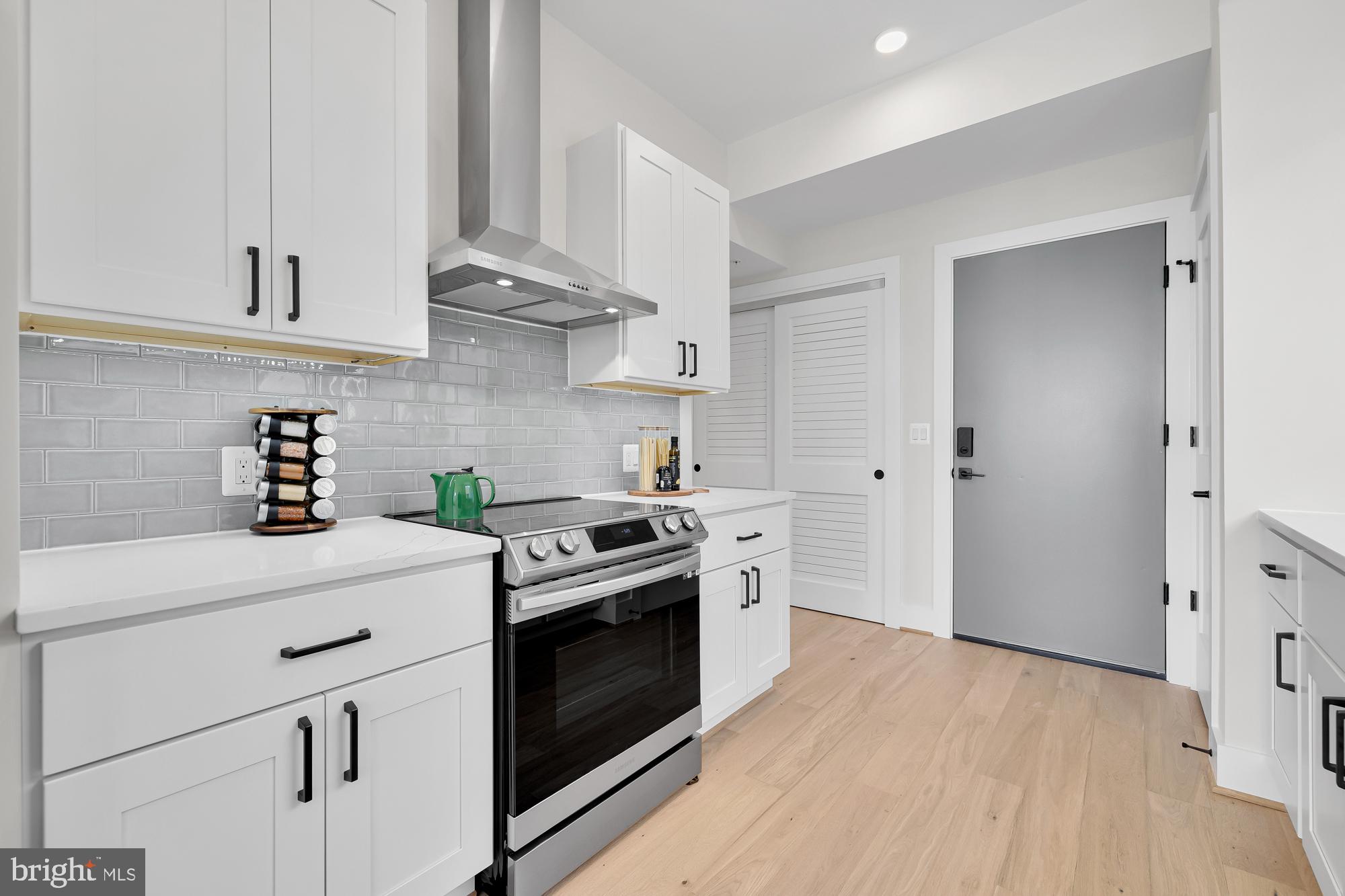824 Taylor St NE #7
