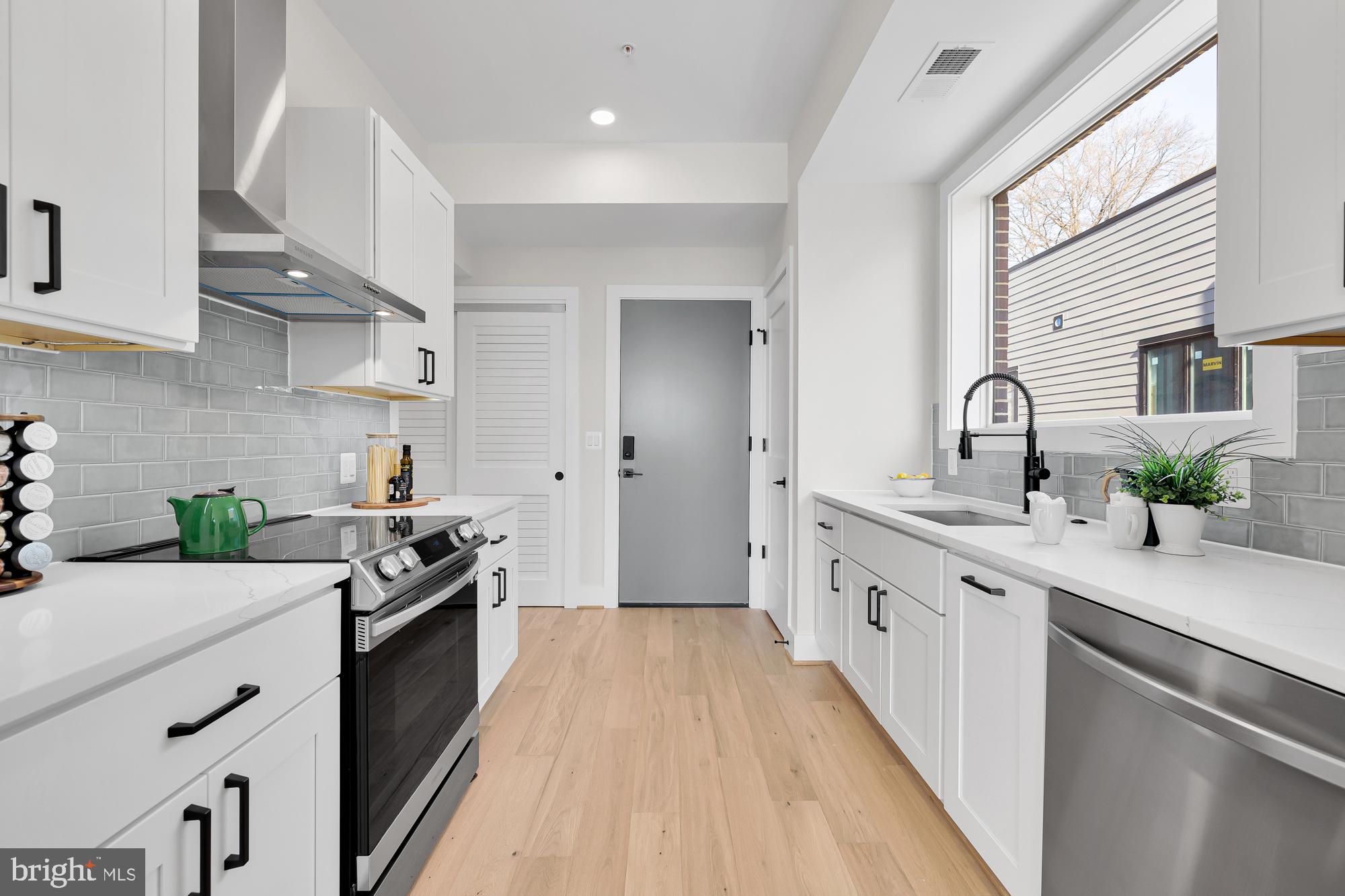 824 Taylor St NE #7